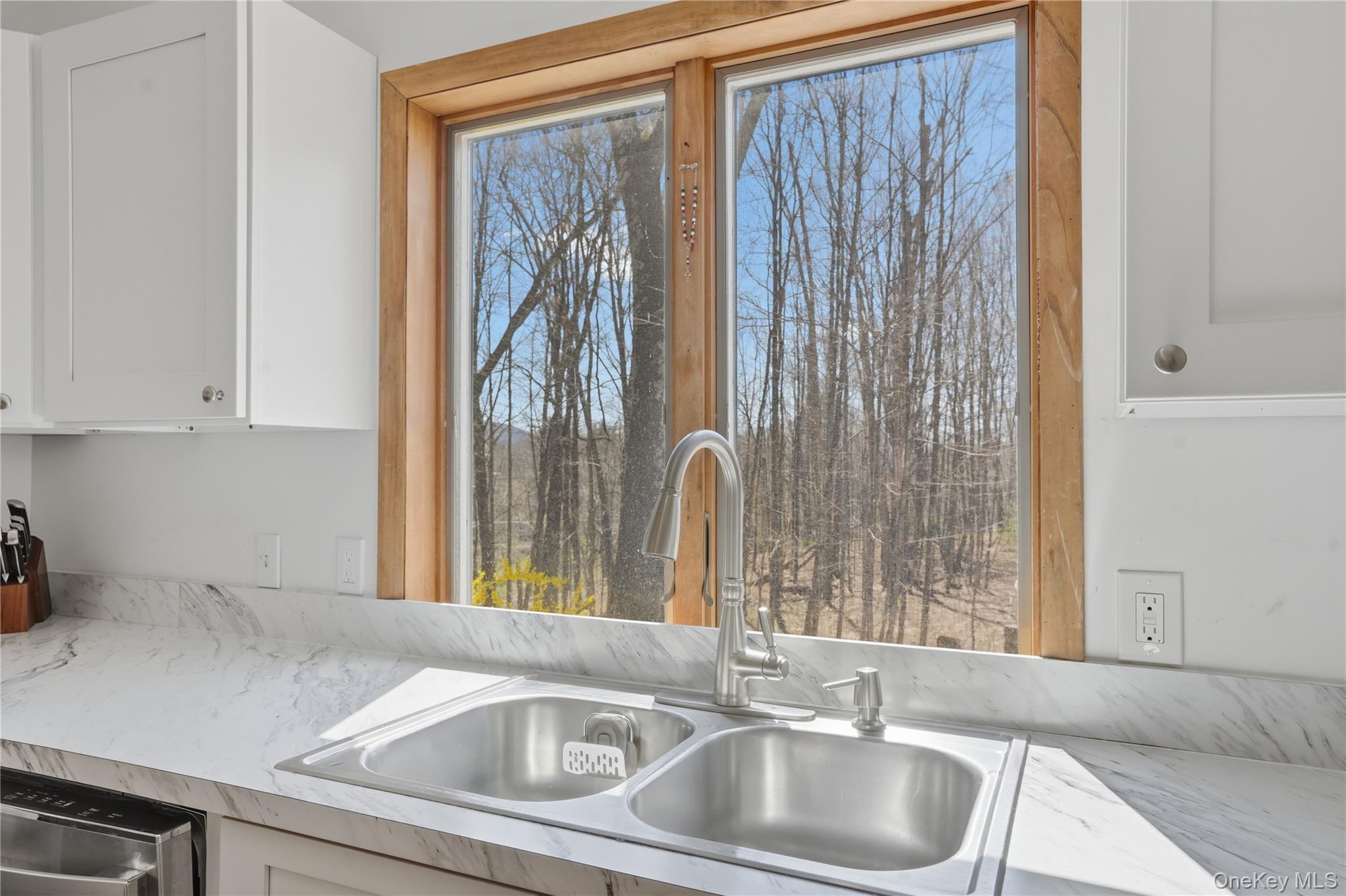 9 Rustic Hills Road