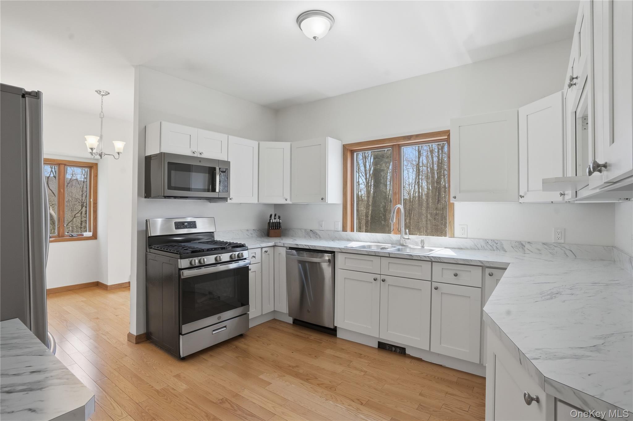 9 Rustic Hills Road