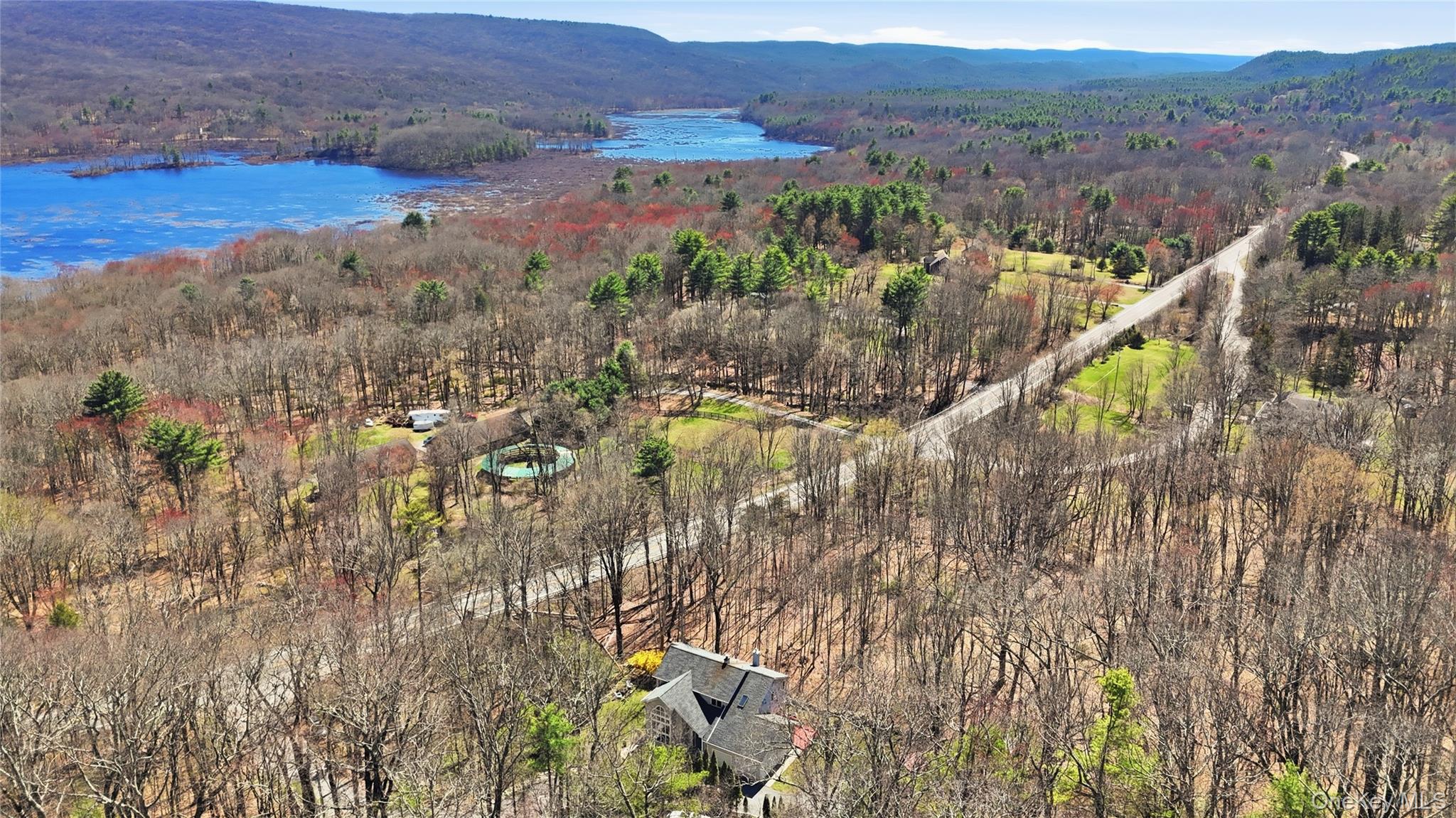 9 Rustic Hills Road