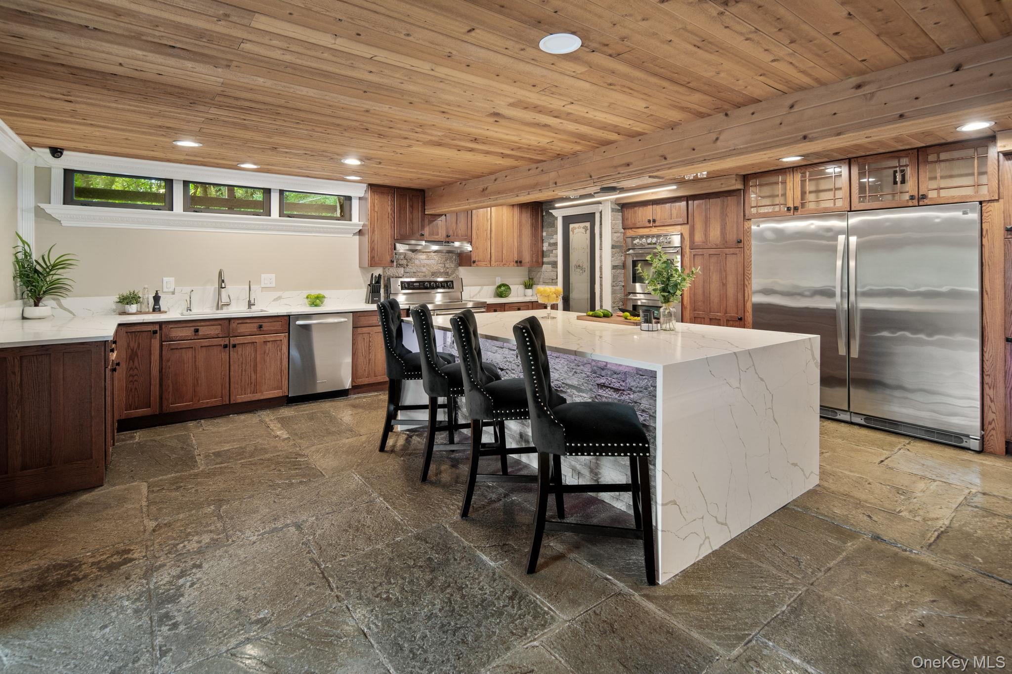 19 Greentree Lane