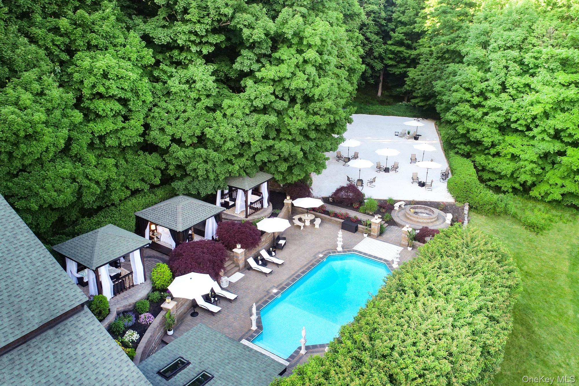 19 Greentree Lane