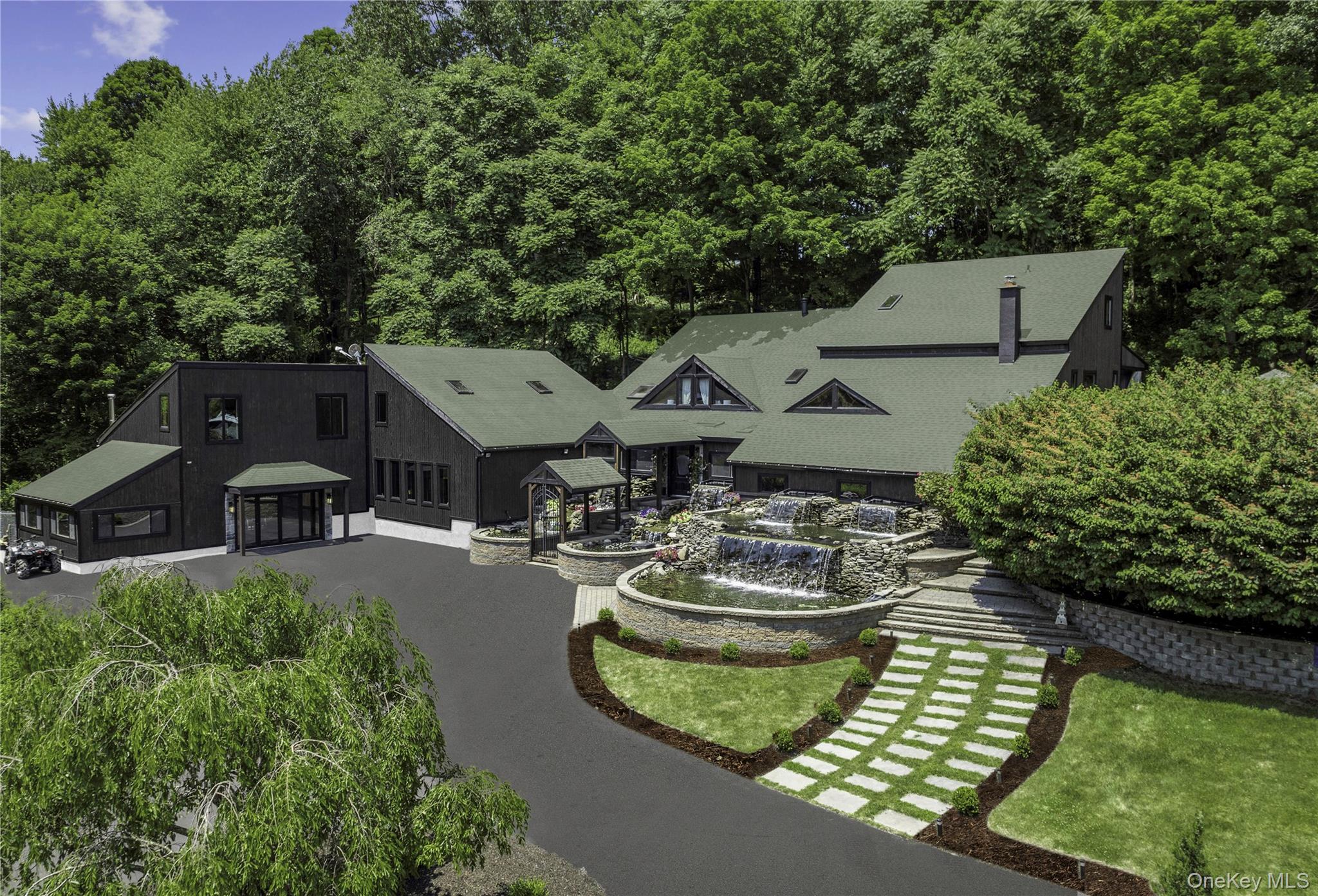 19 Greentree Lane