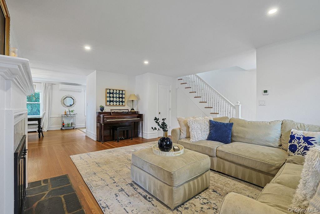 541 Second Avenue