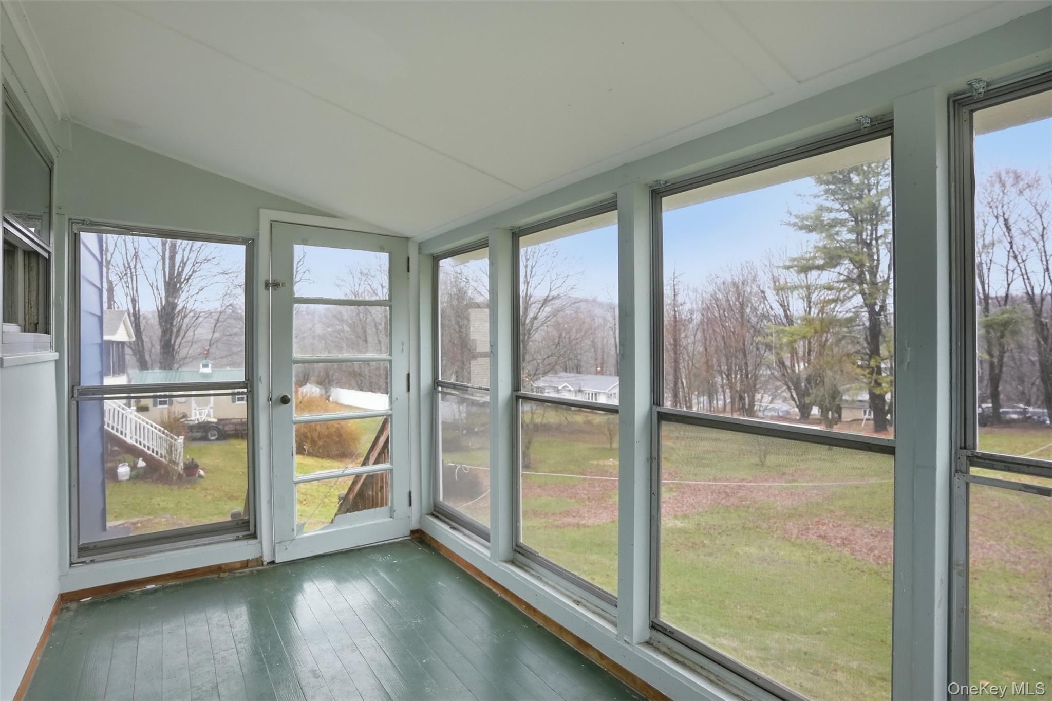 19 Reservoir Avenue