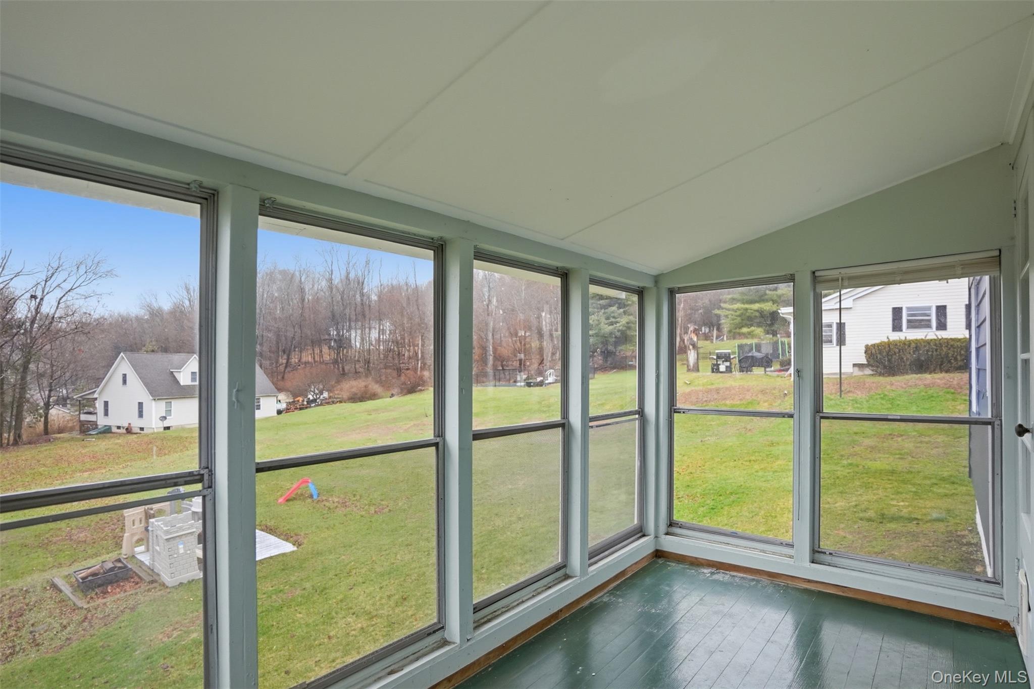 19 Reservoir Avenue