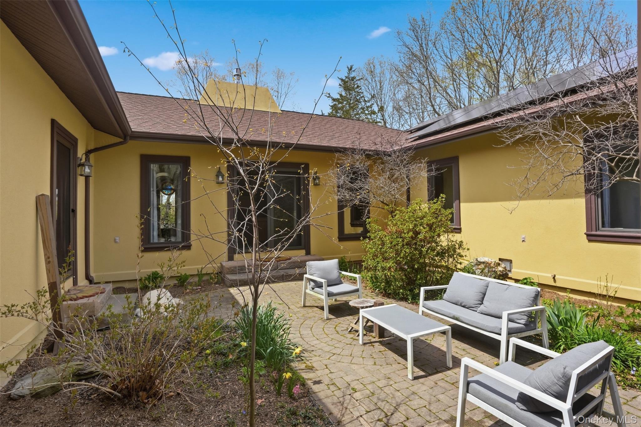 47 Willow Drive