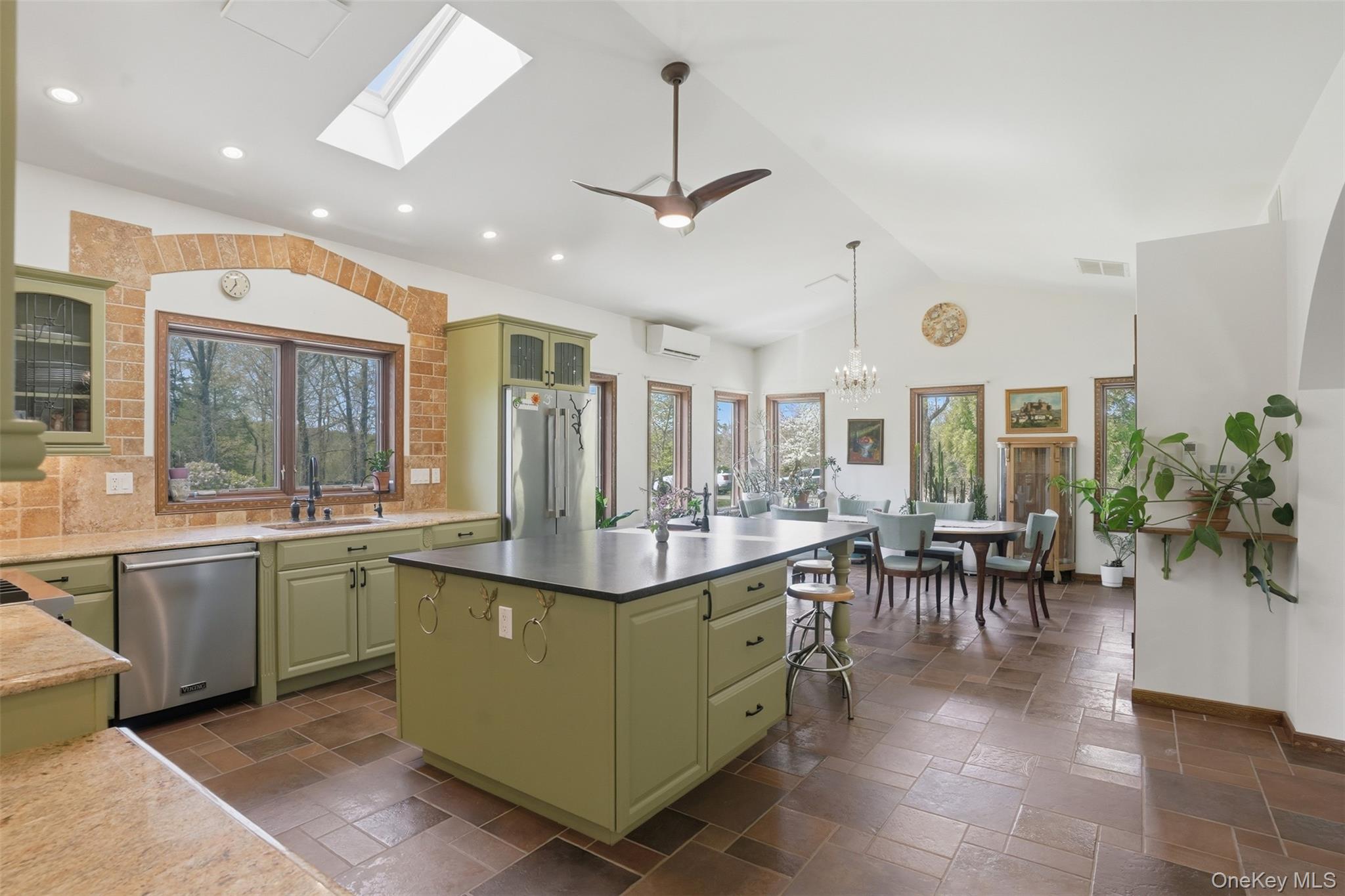 47 Willow Drive