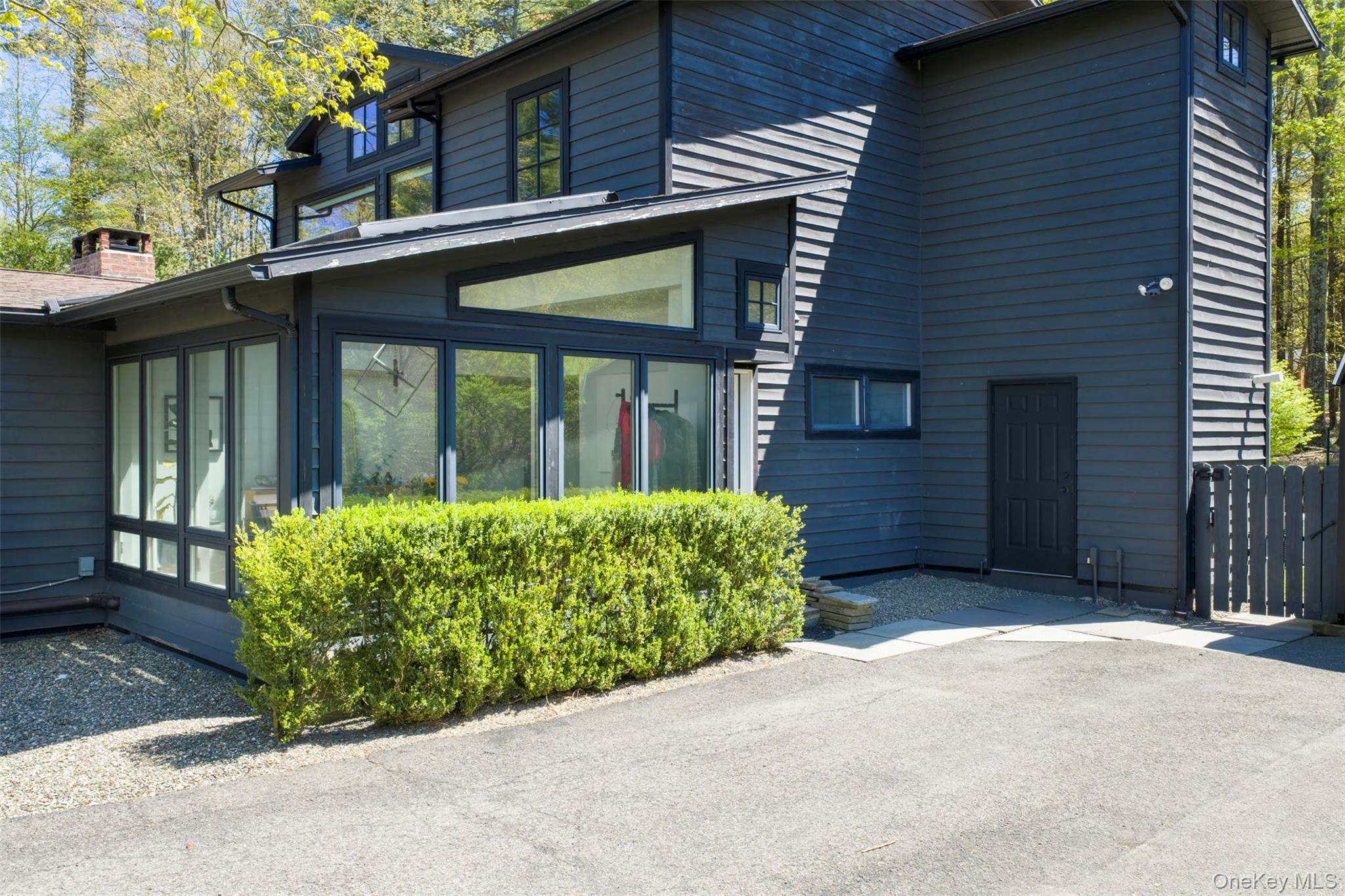 15-17 Broadview Road