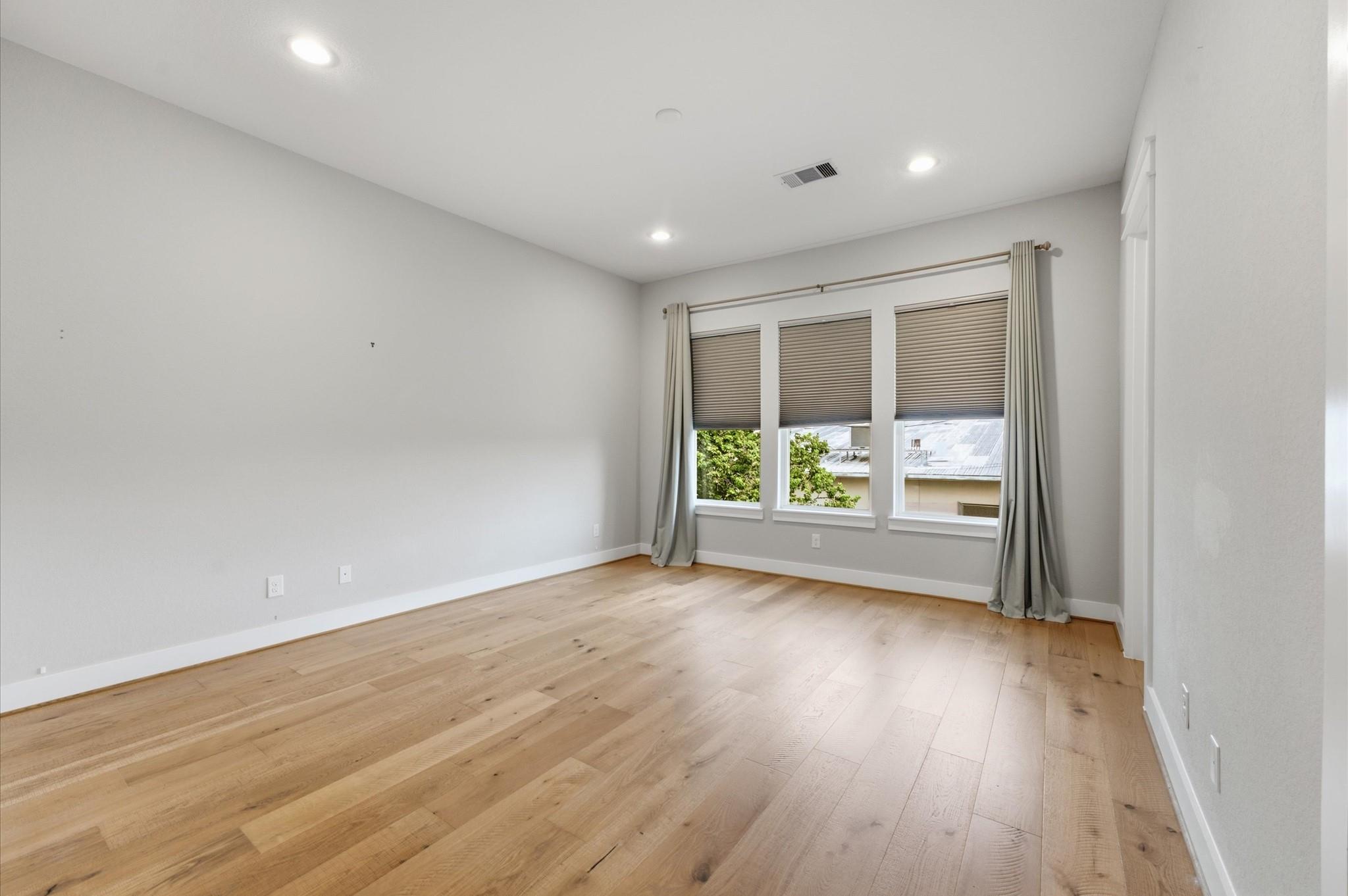 110 E 28th Street