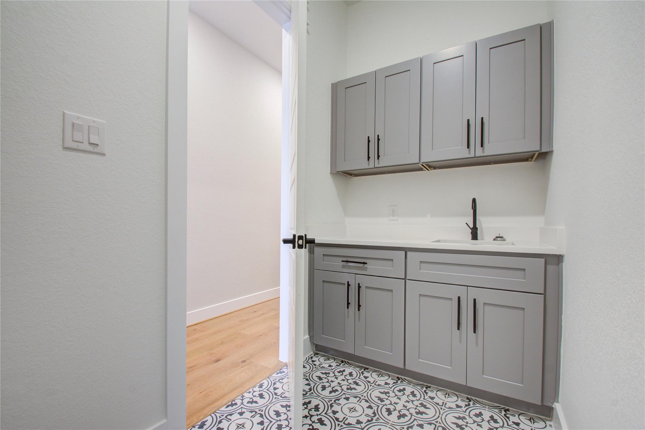 110 E 28th Street
