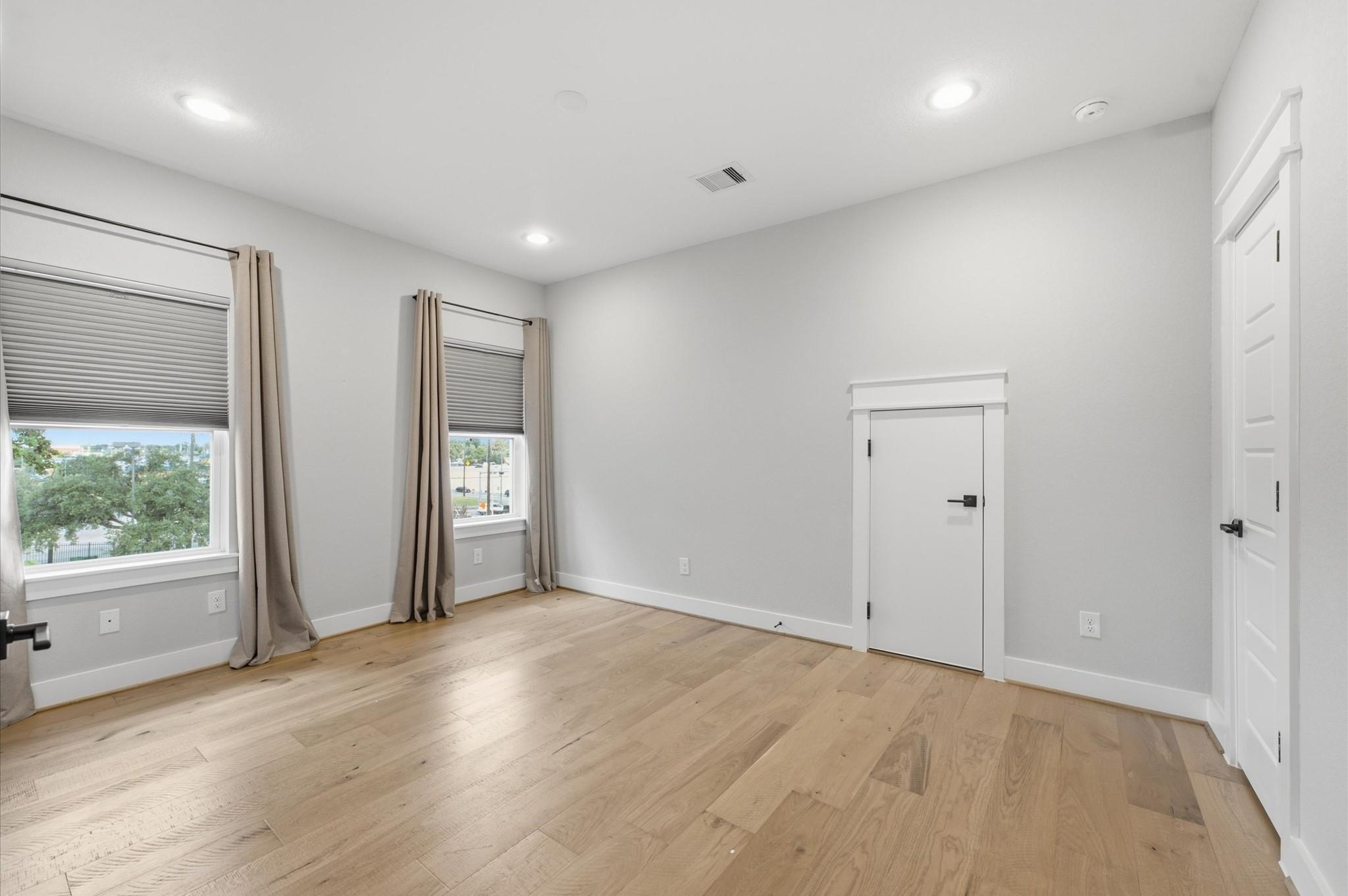 110 E 28th Street