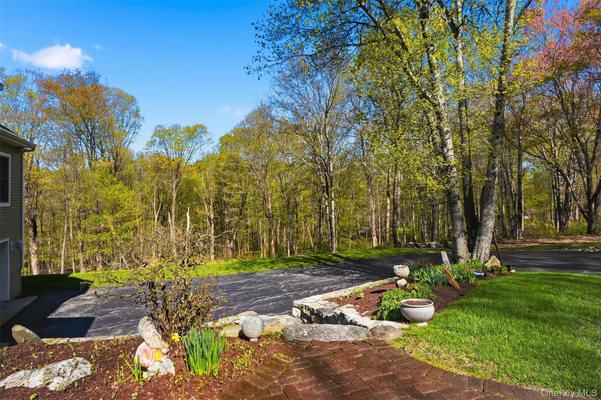 17 Skyview Lane