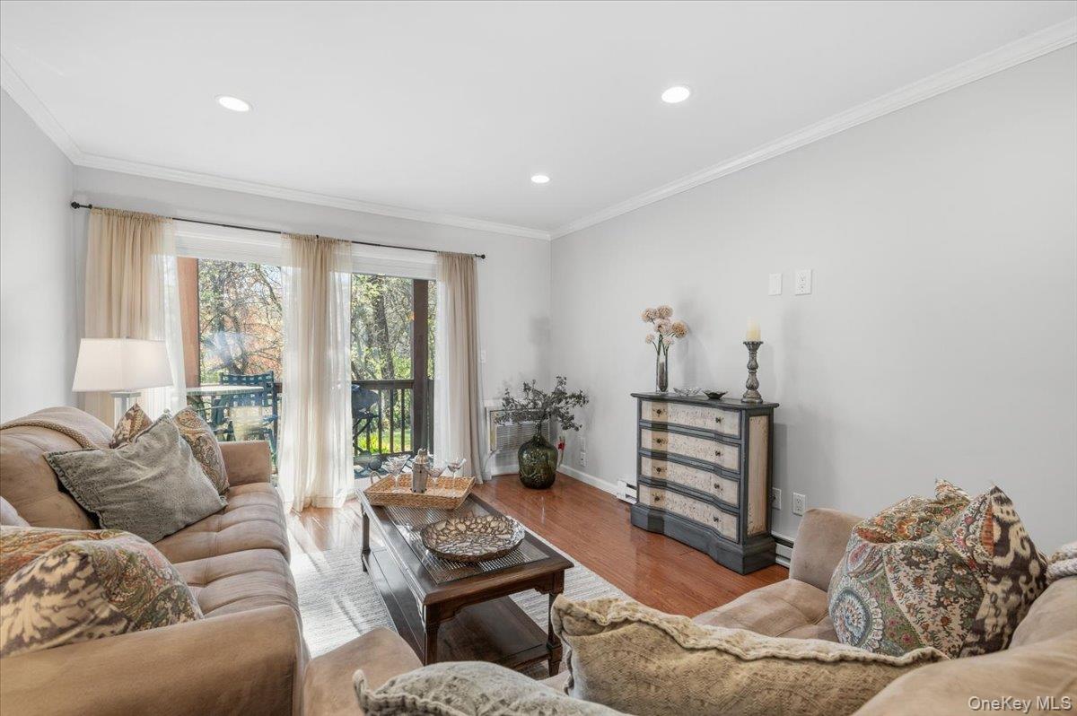 40 West 4 St Unit: 163