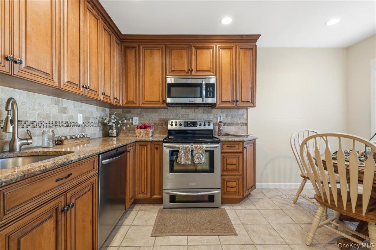 40 West 4 St Unit: 163