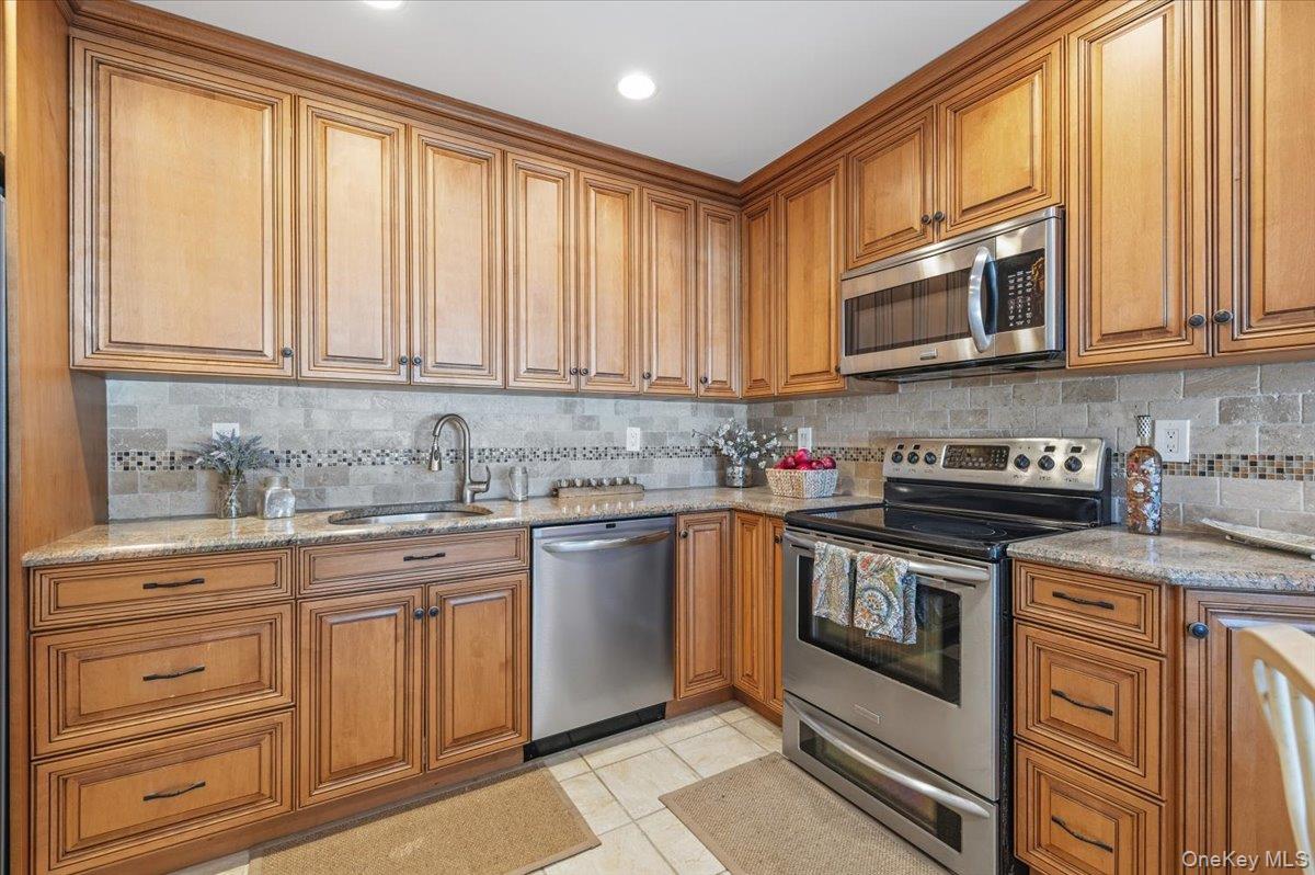 40 West 4 St Unit: 163