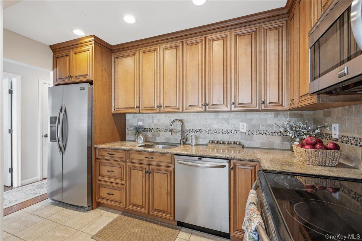 40 West 4 St Unit: 163