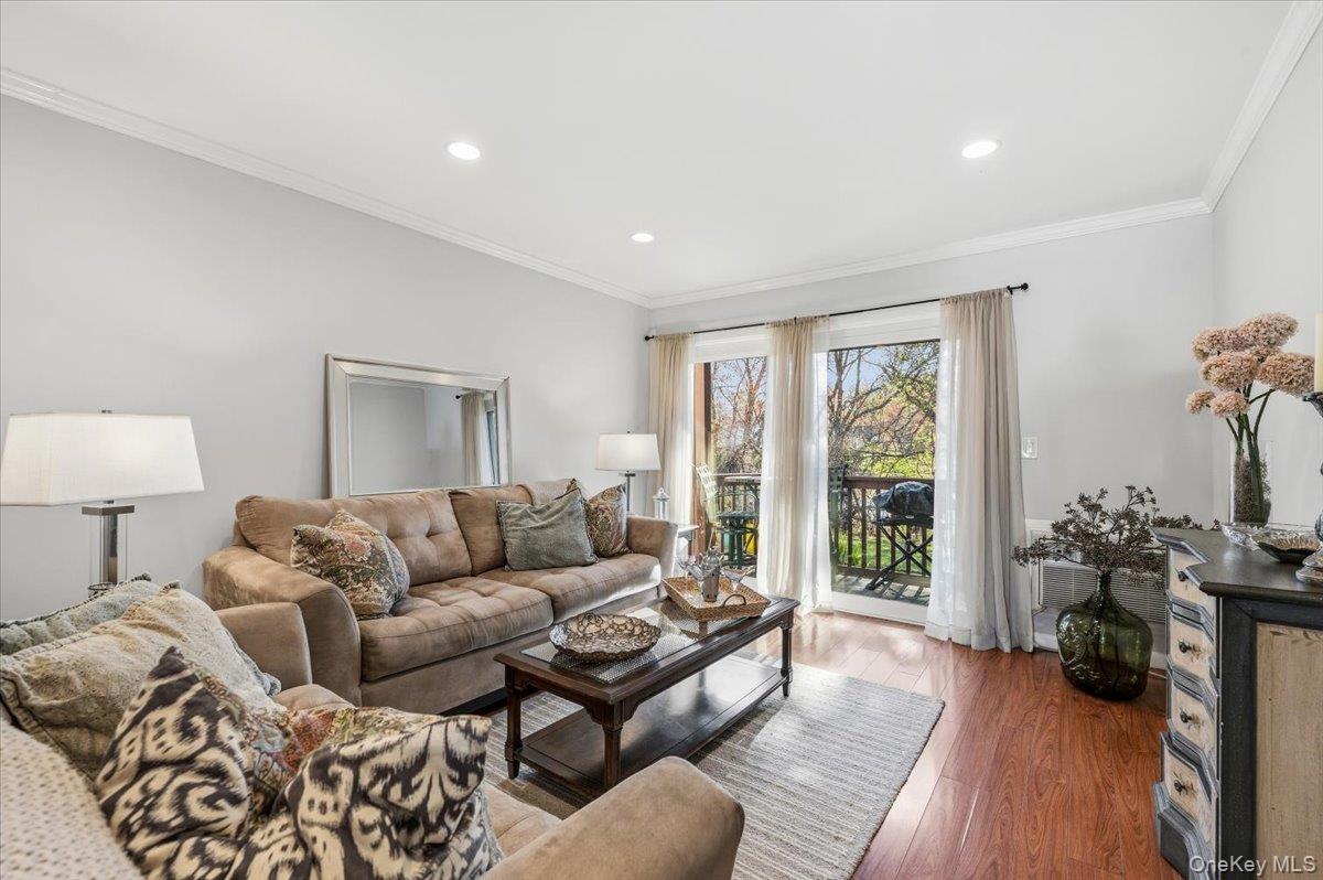 40 West 4 St Unit: 163