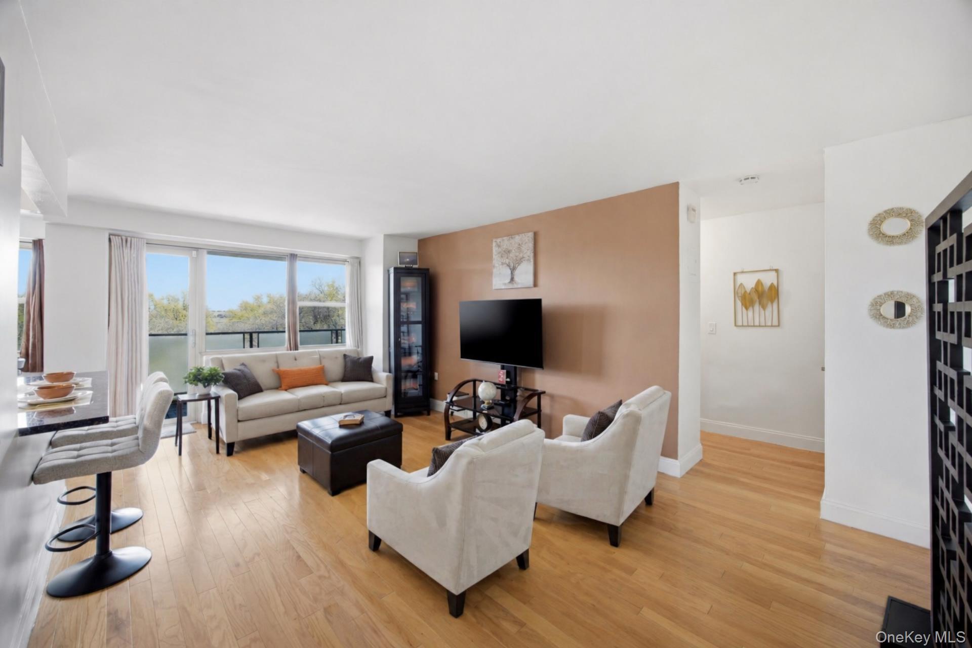 400 Cozine Avenue Unit: 5E