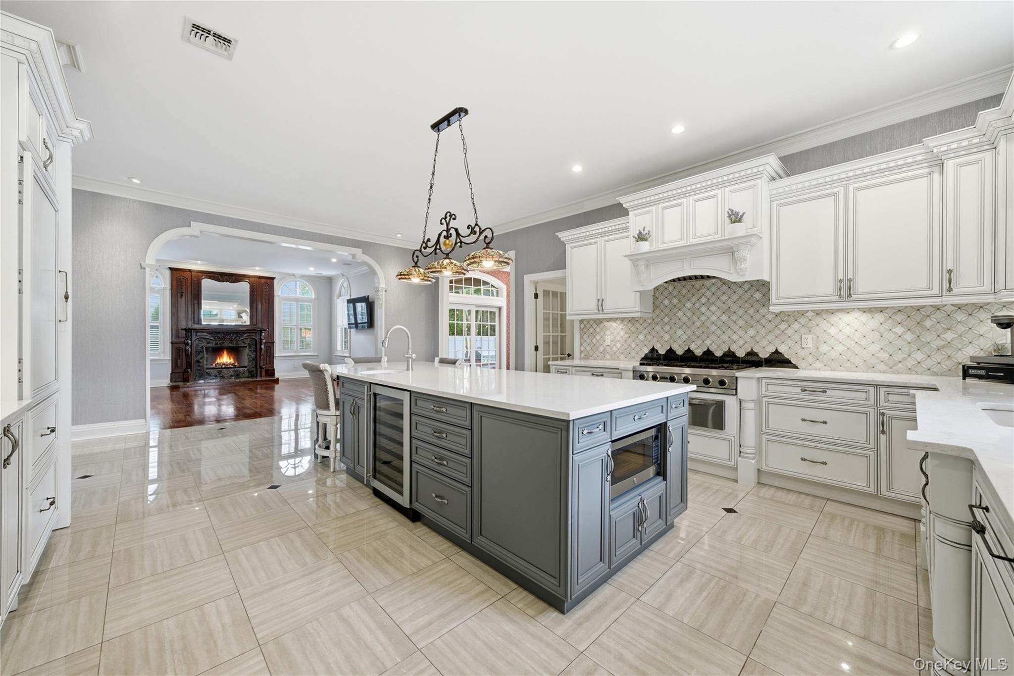 6 Sunhill Road