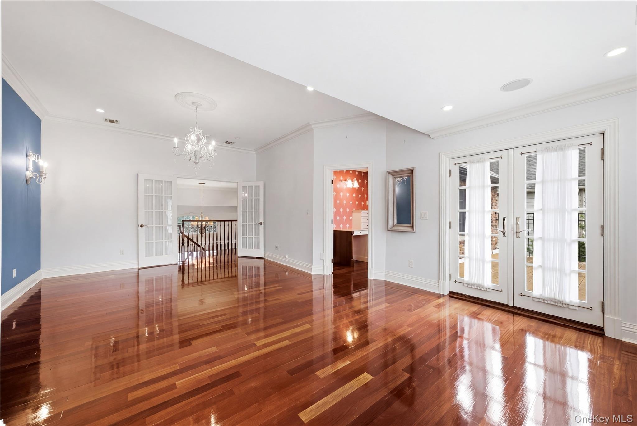 6 Sunhill Road