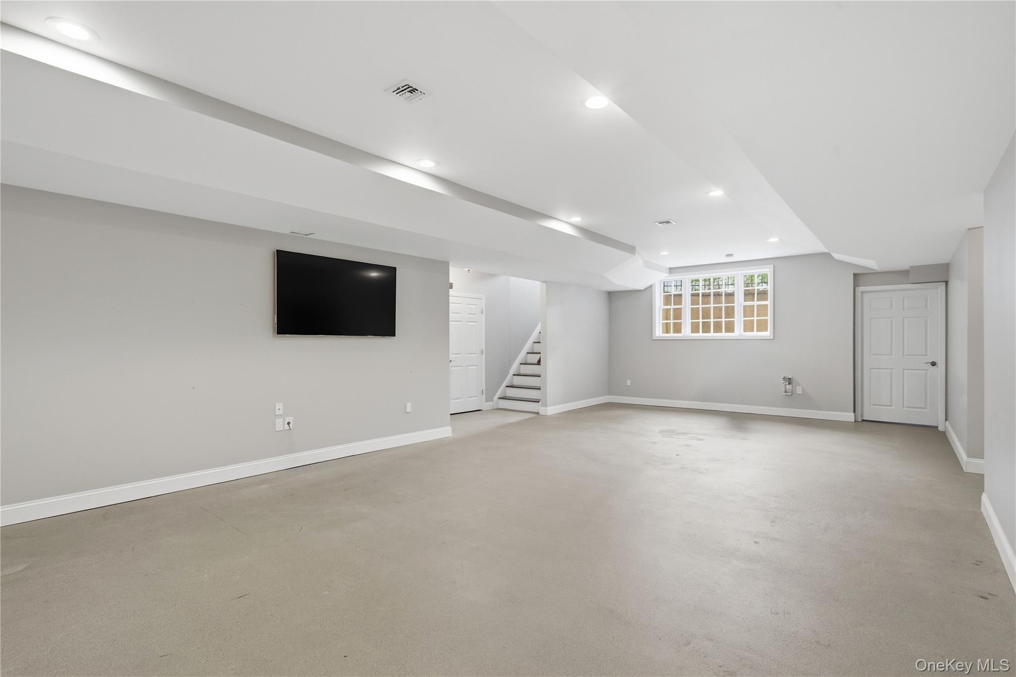 6 Sunhill Road