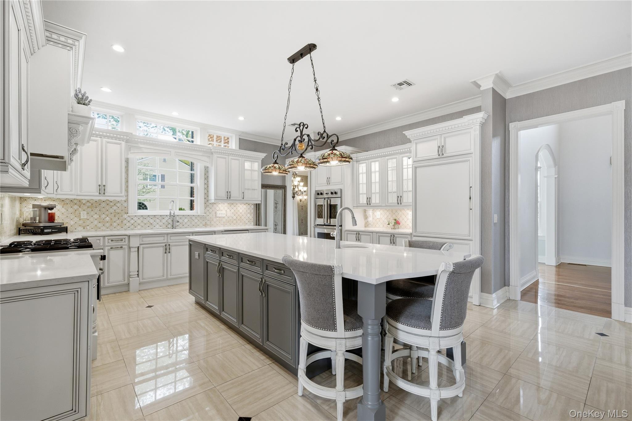 6 Sunhill Road