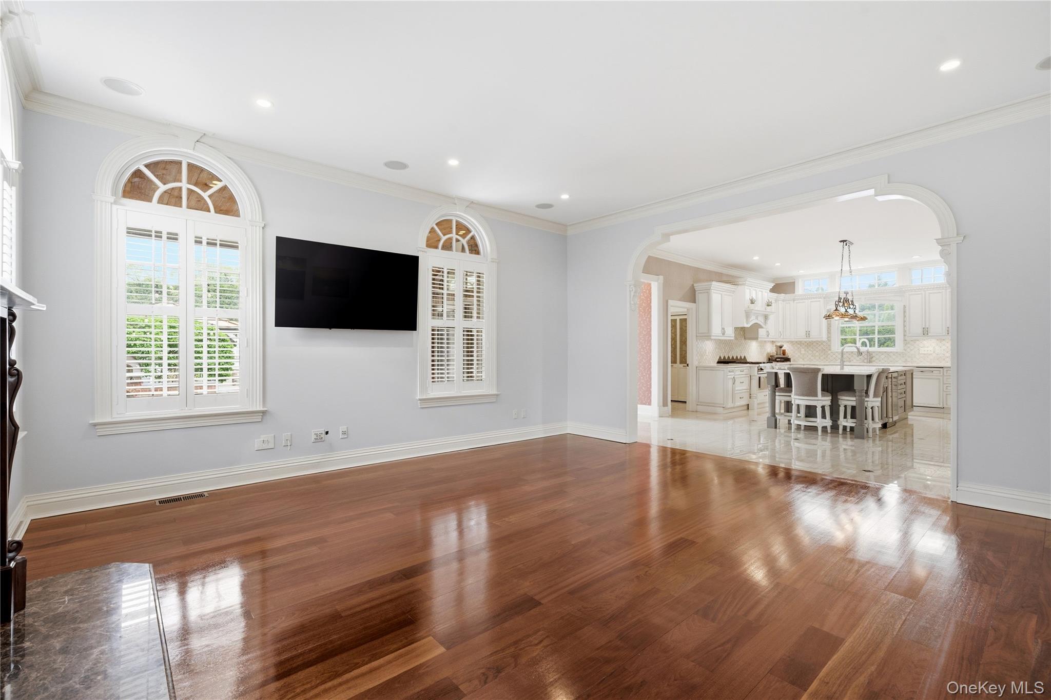 6 Sunhill Road
