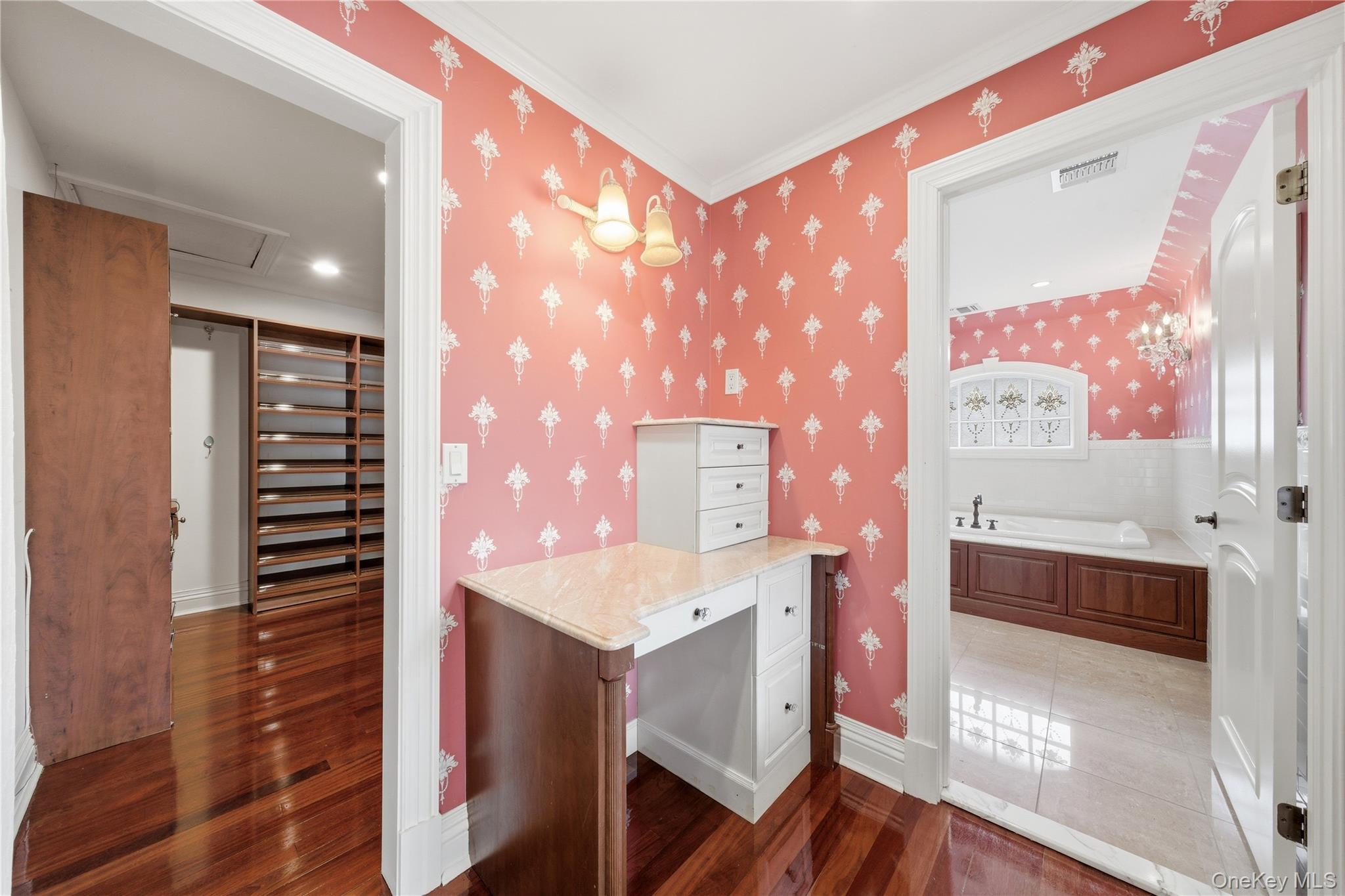 6 Sunhill Road