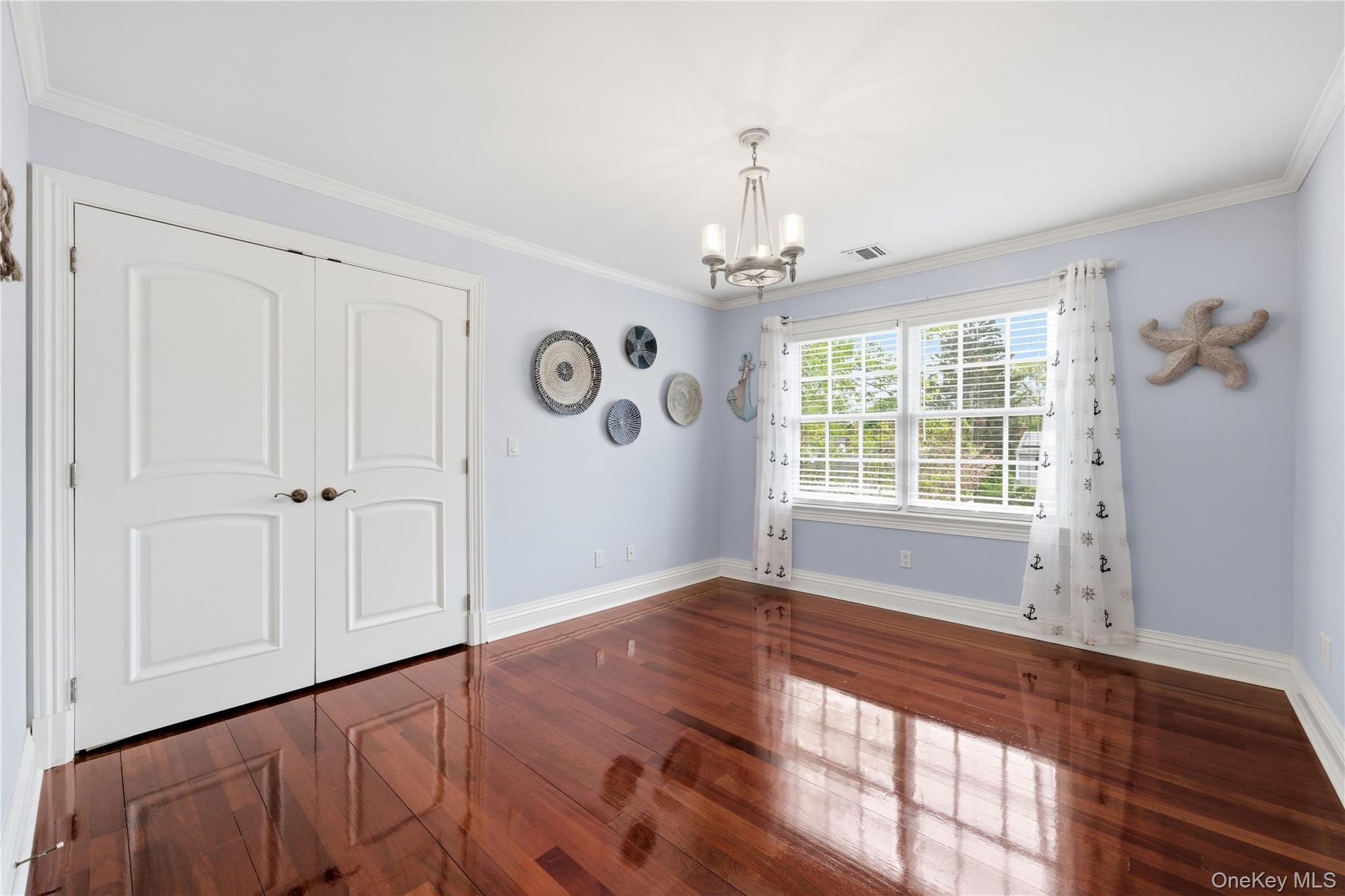 6 Sunhill Road