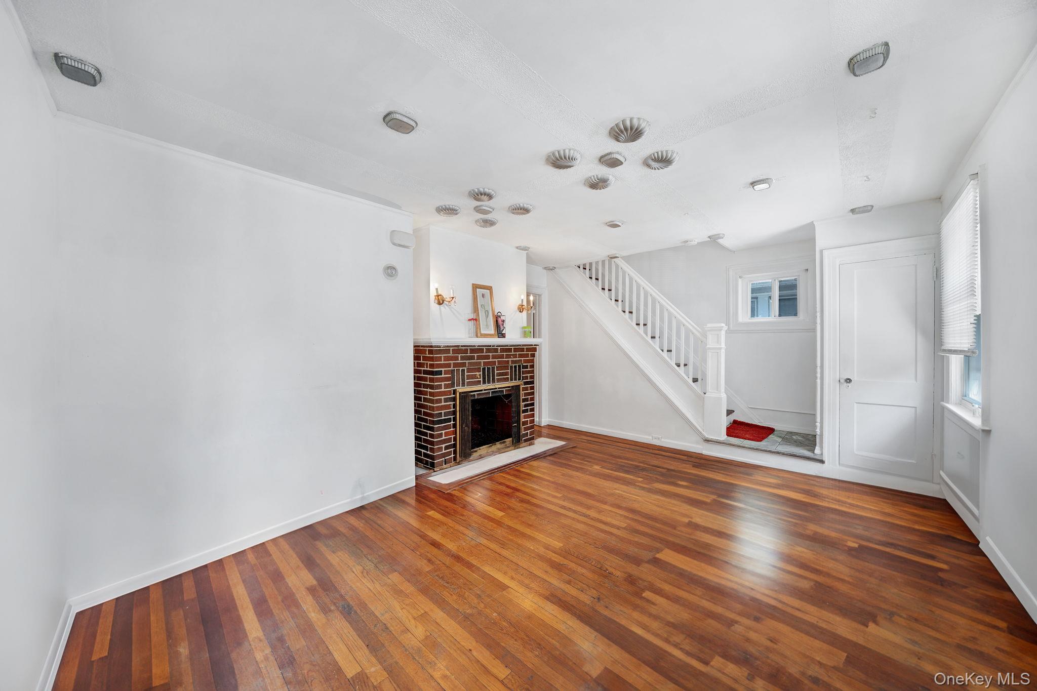 295 Washington Street