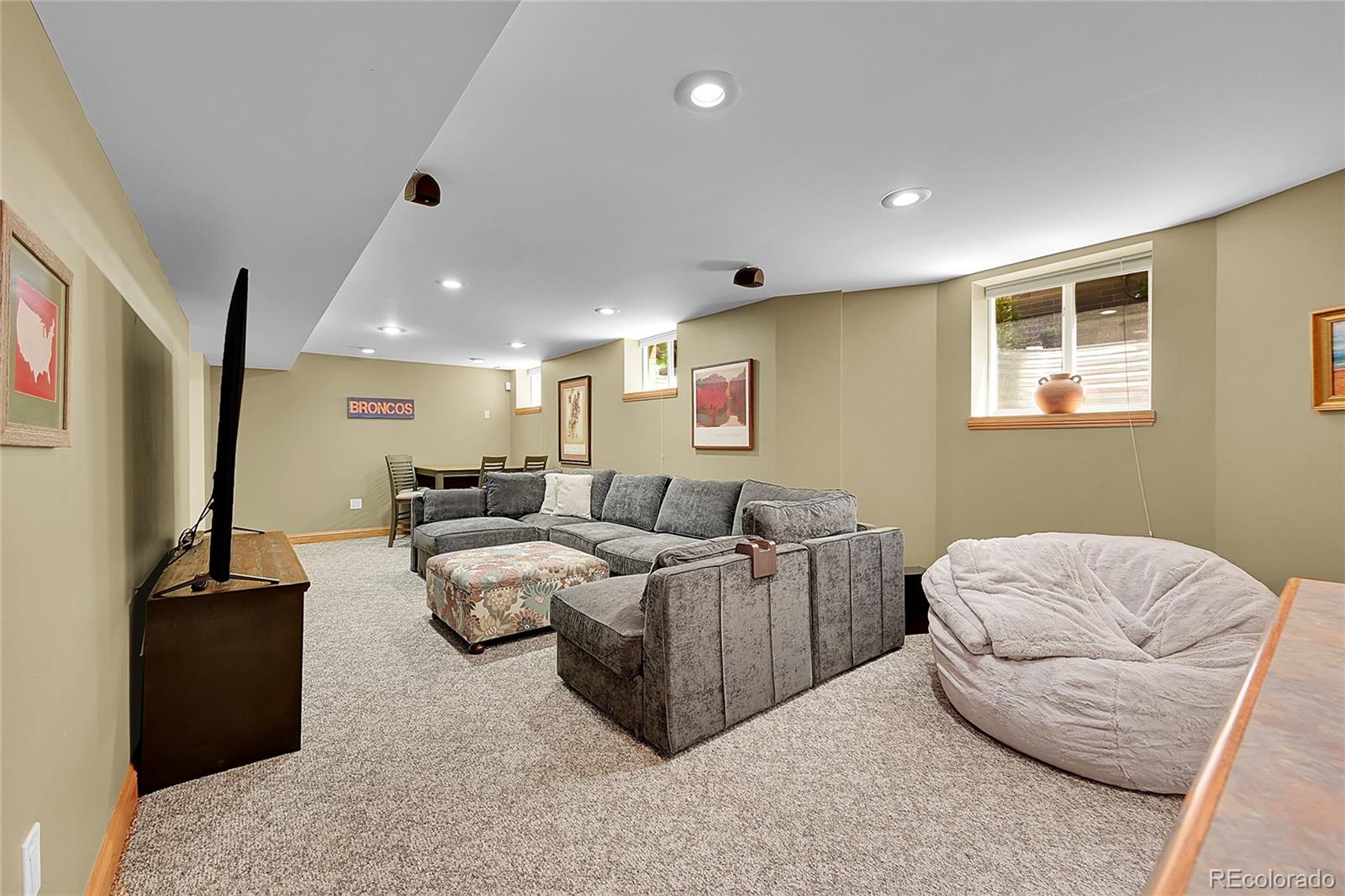 2557 Dexter Street