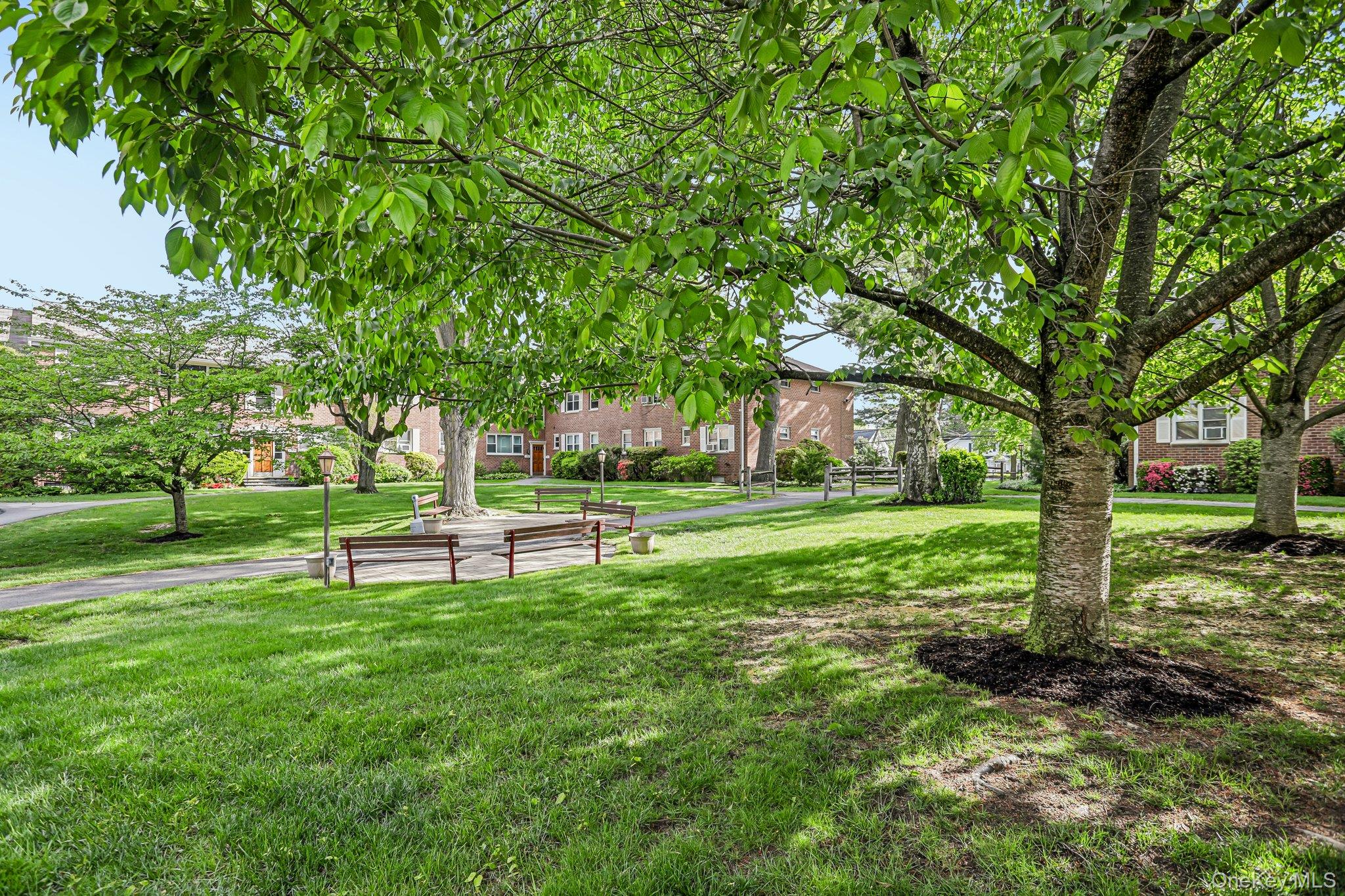 121 N. Broadway Unit: 22K