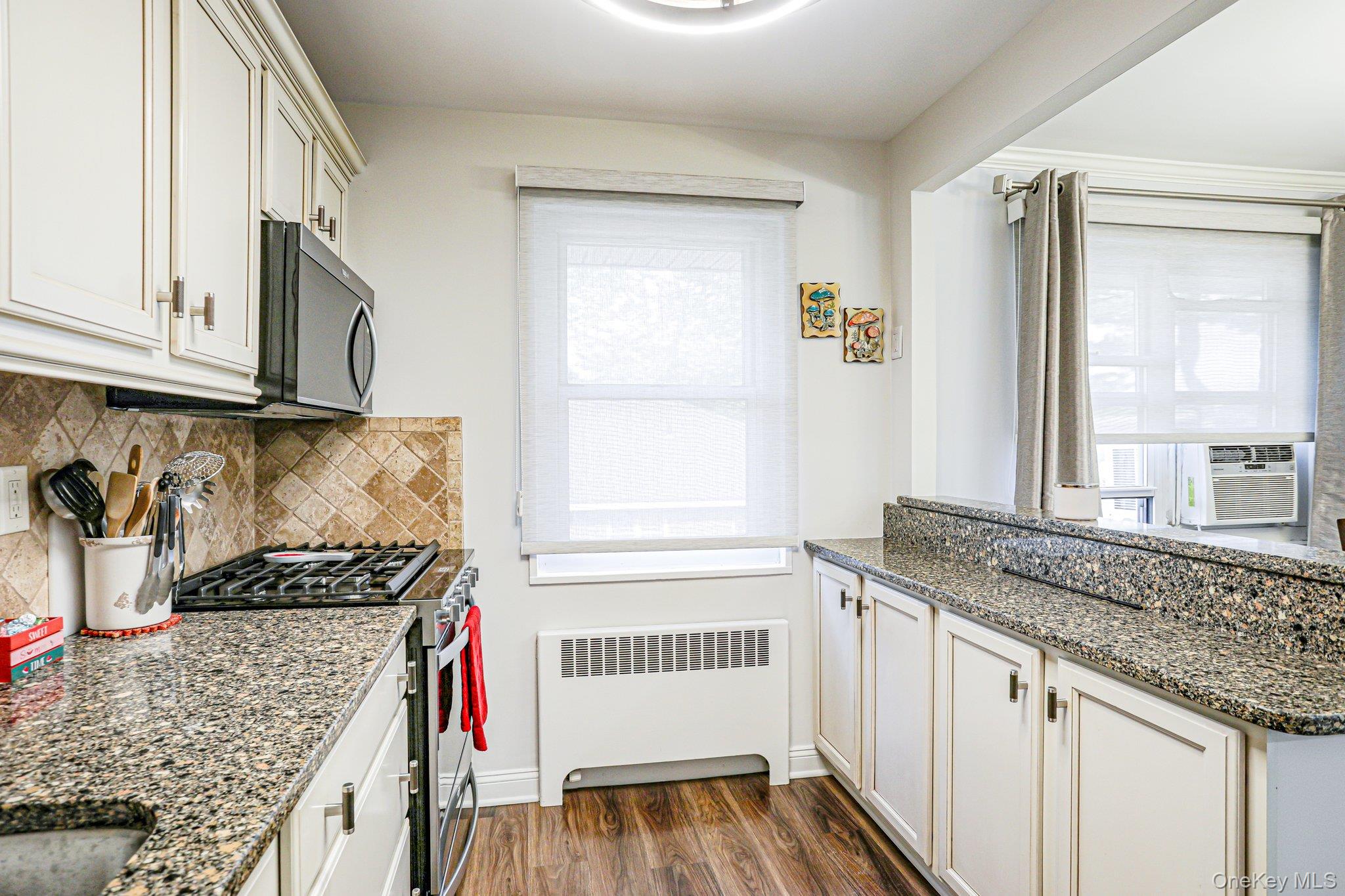 121 N. Broadway Unit: 22K