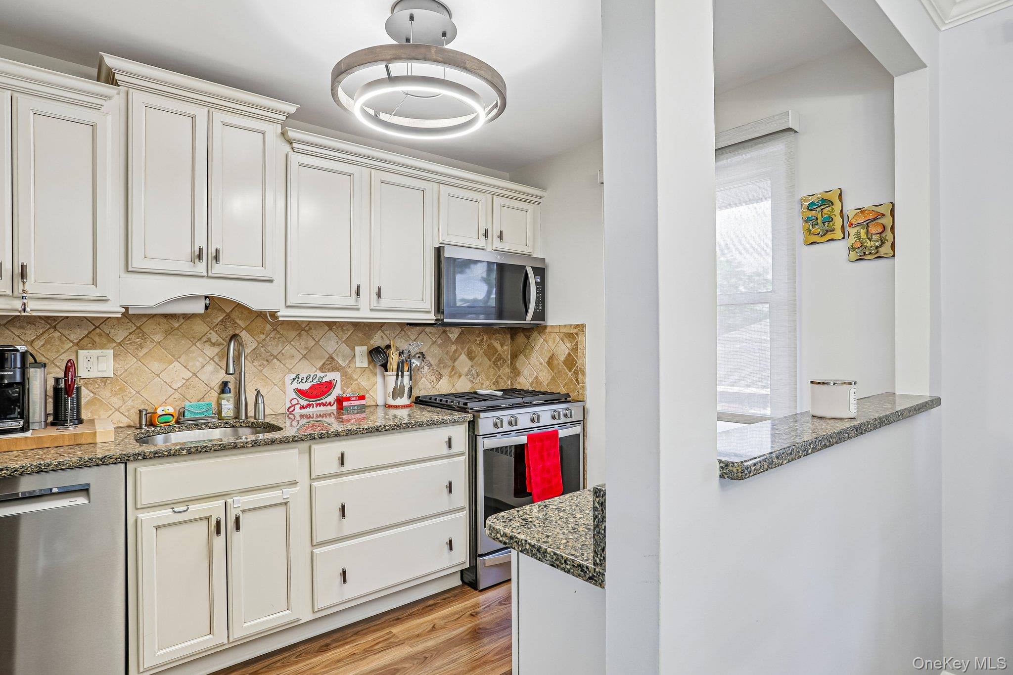 121 N. Broadway Unit: 22K