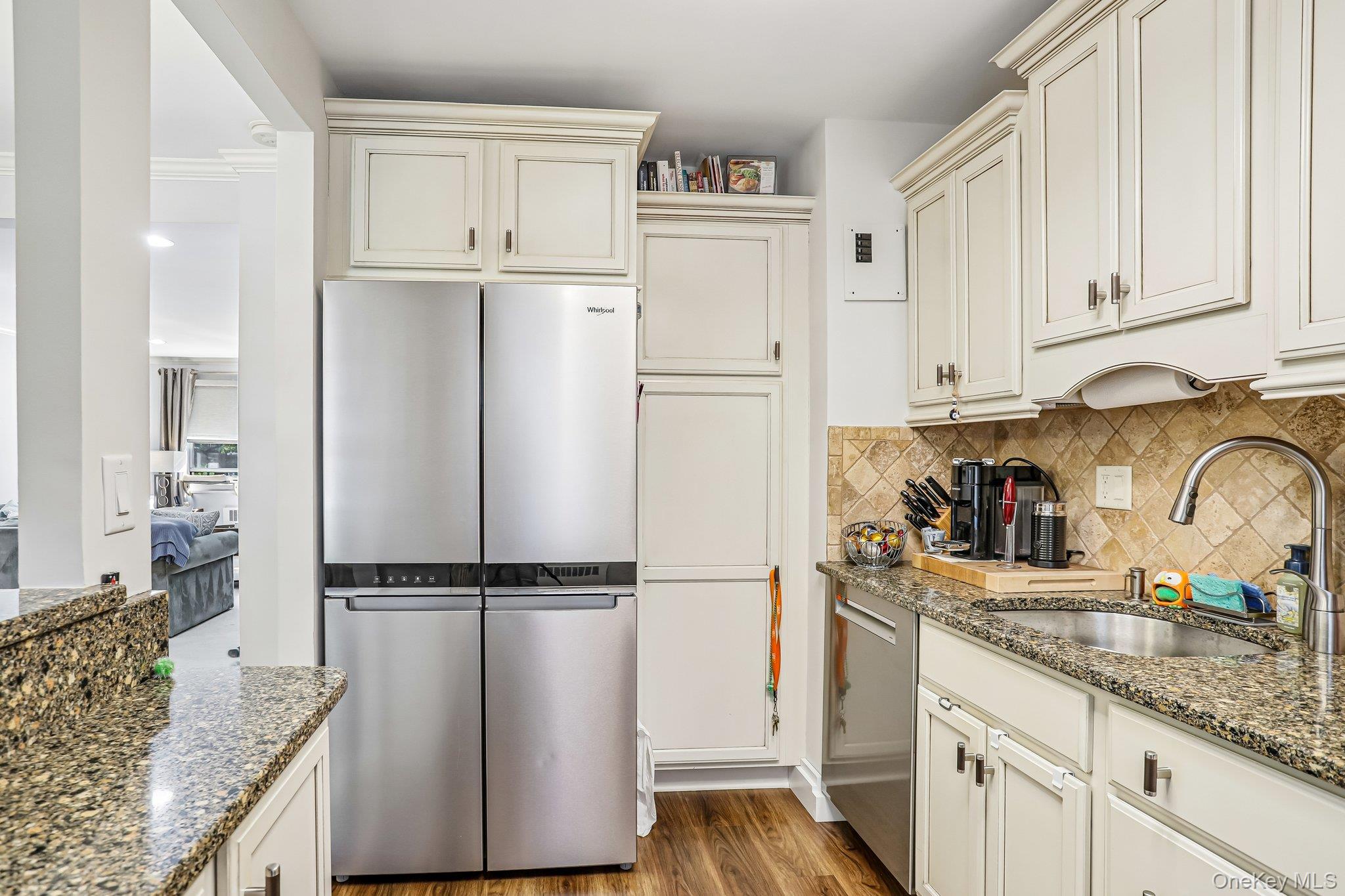 121 N. Broadway Unit: 22K
