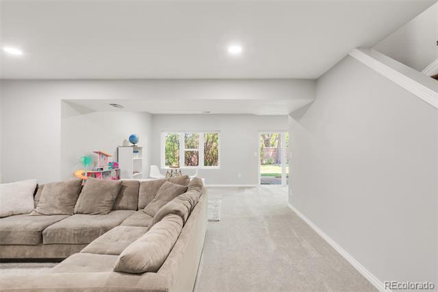 5557 E Links Circle