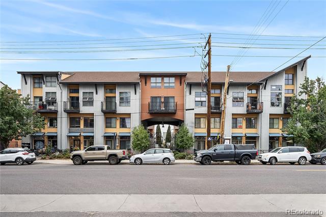3187 Blake Street Unit: 2