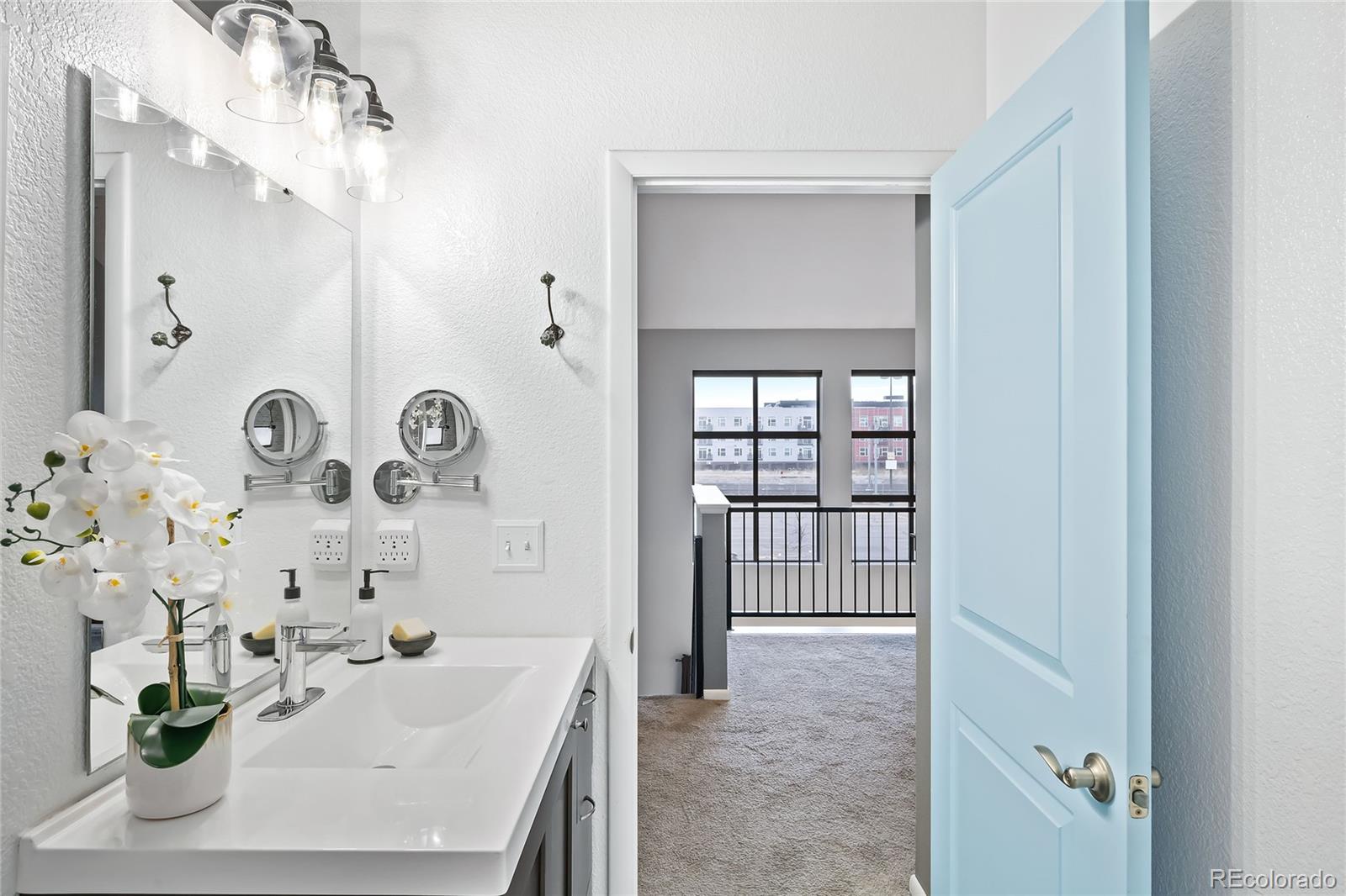 3187 Blake Street Unit: 2