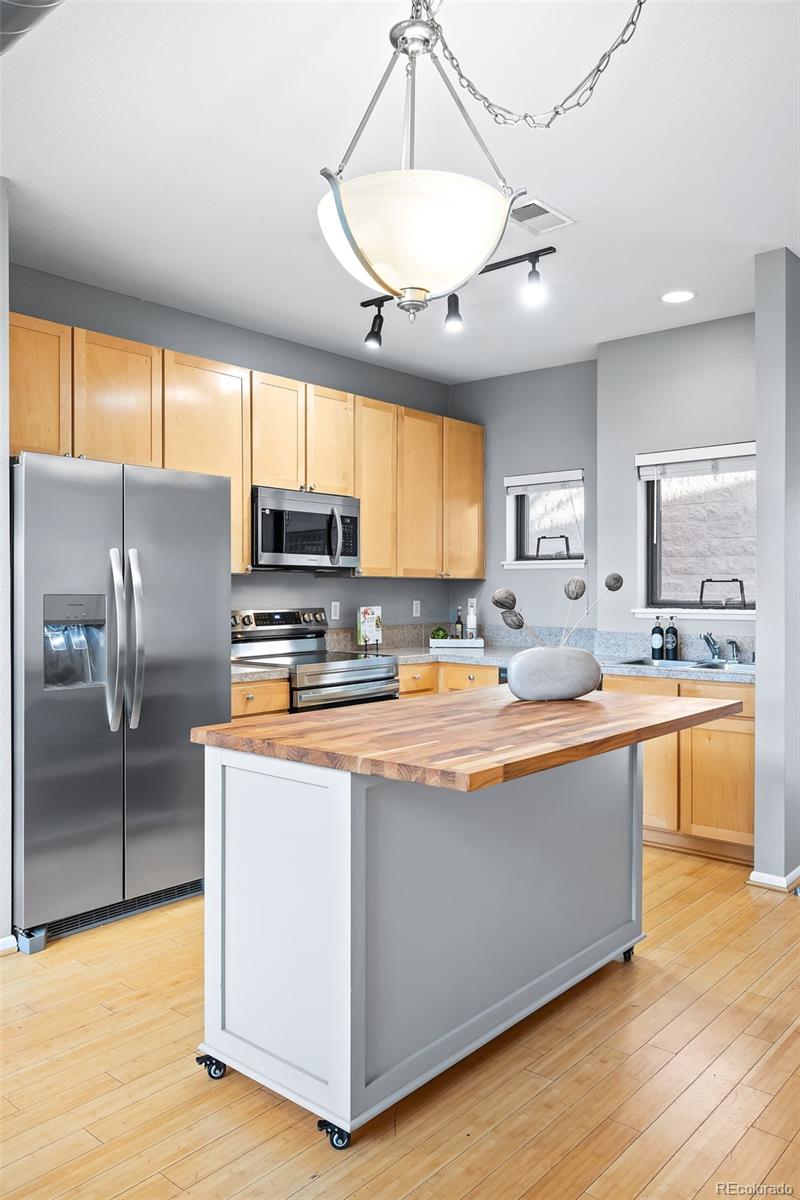 3187 Blake Street Unit: 2