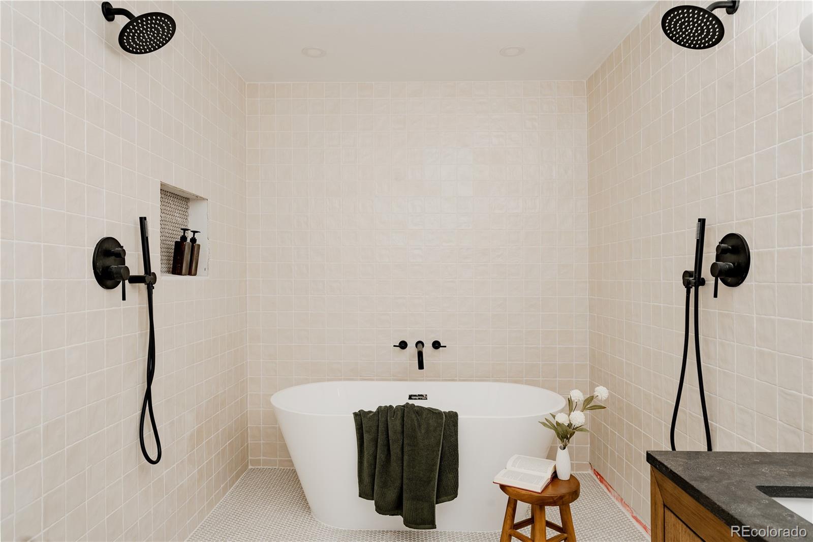 4675 S Yosemite Street Unit: 205