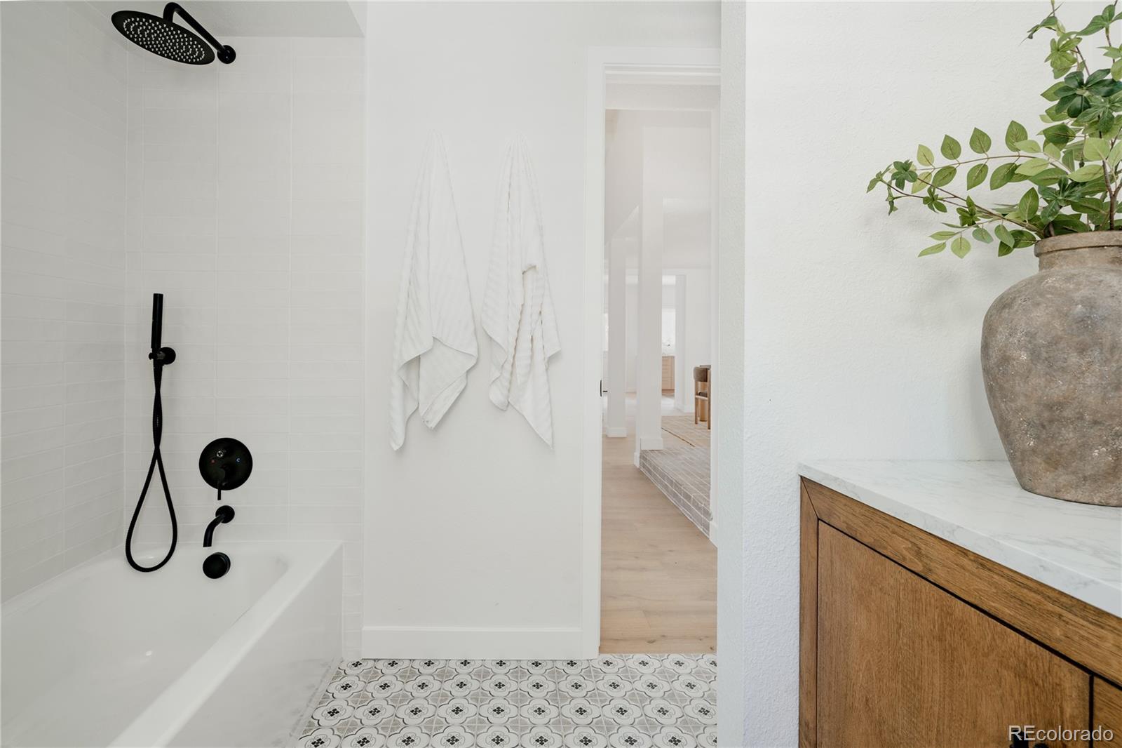 4675 S Yosemite Street Unit: 205