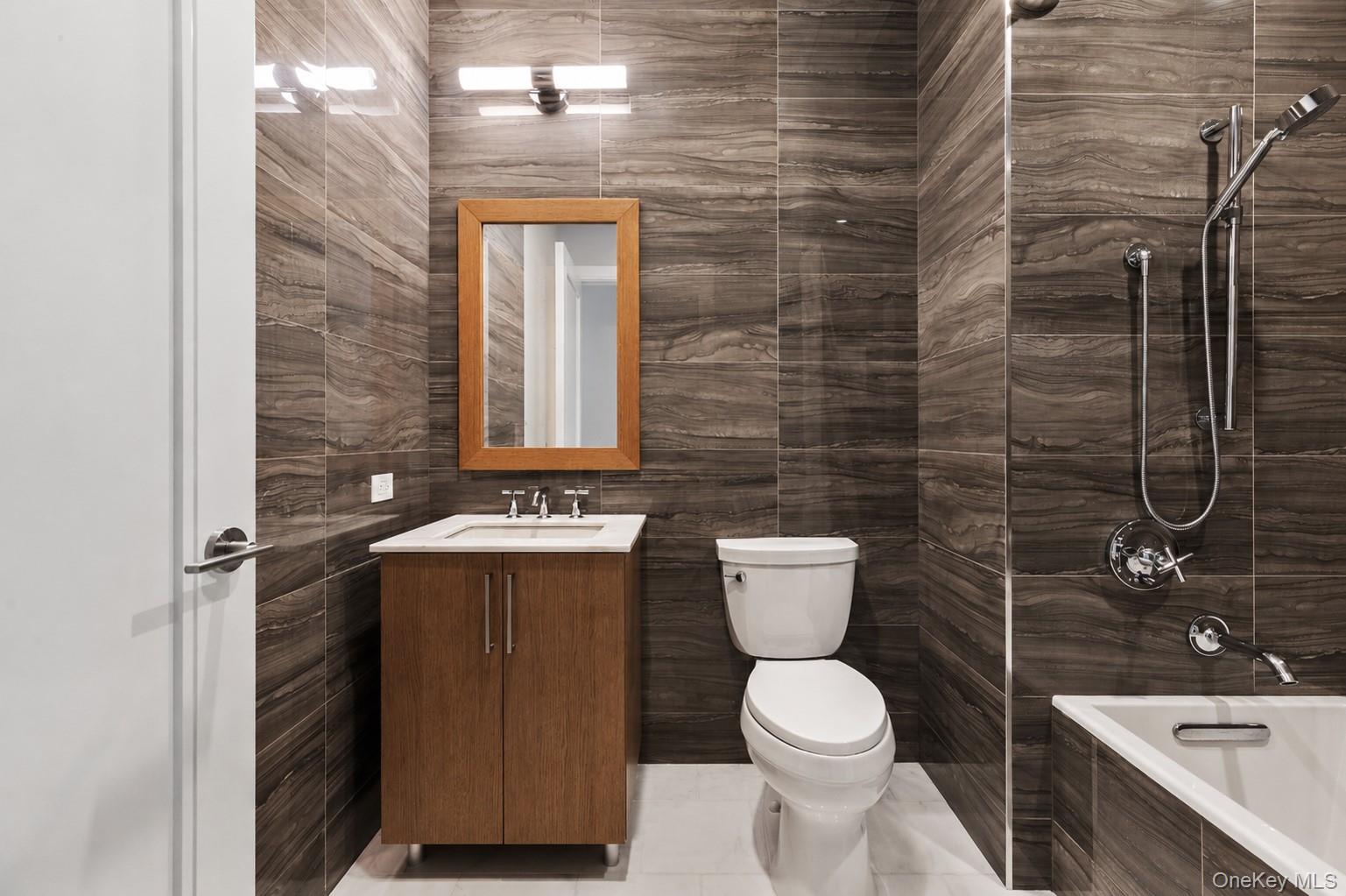 100 Garvies Point Road Unit: 1009