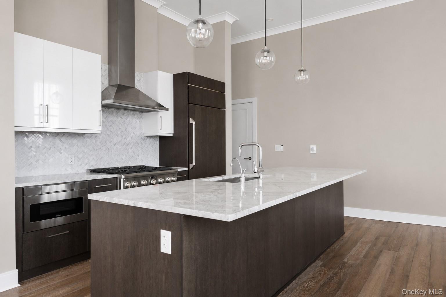 100 Garvies Point Road Unit: 1009