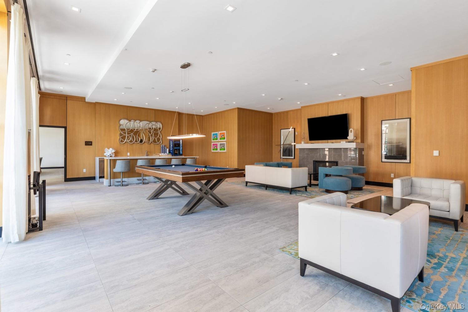 100 Garvies Point Road Unit: 1009