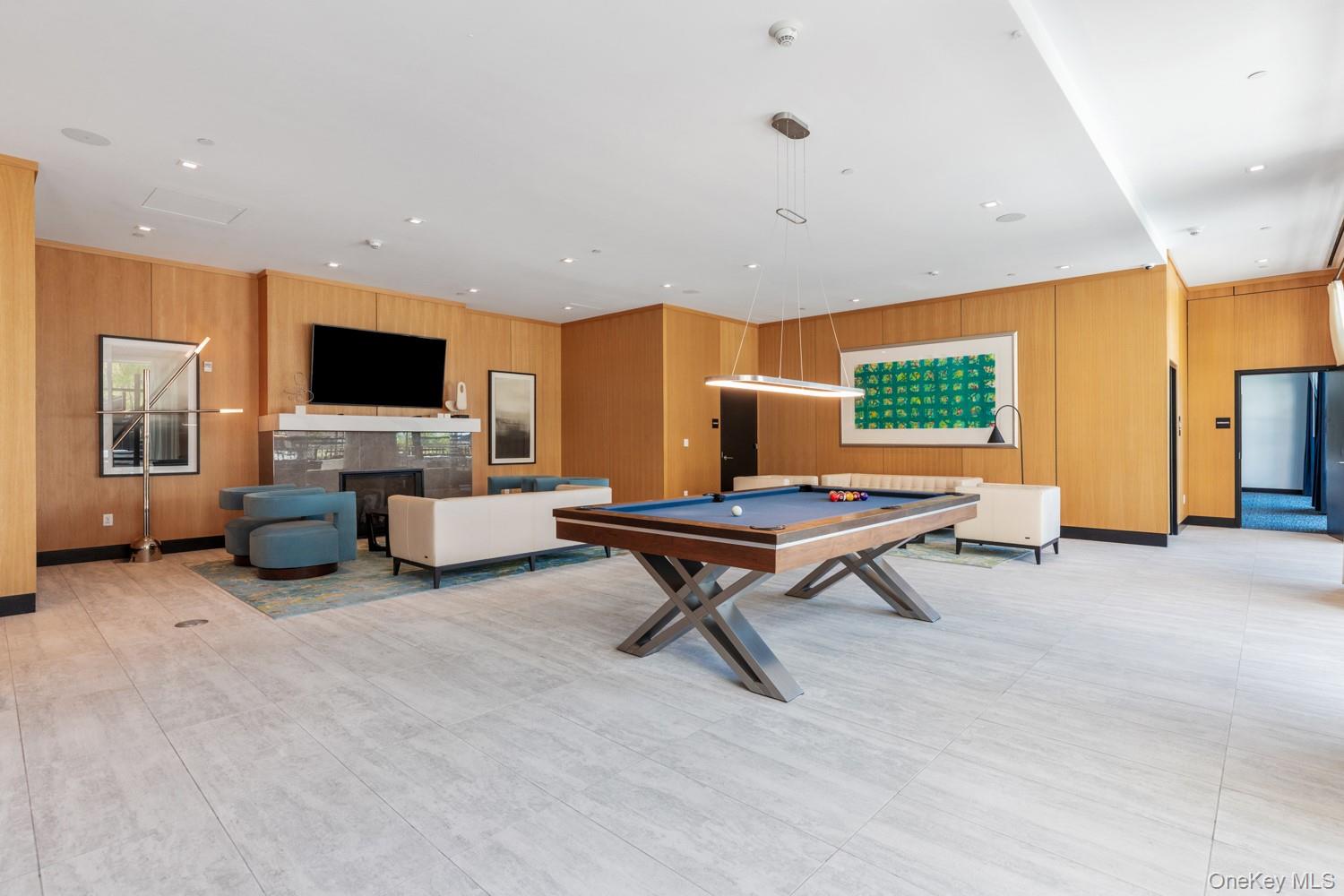 100 Garvies Point Road Unit: 1009