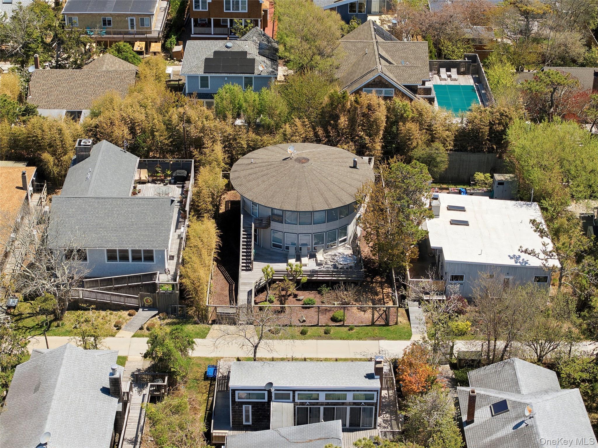 583 Bayberry Walk