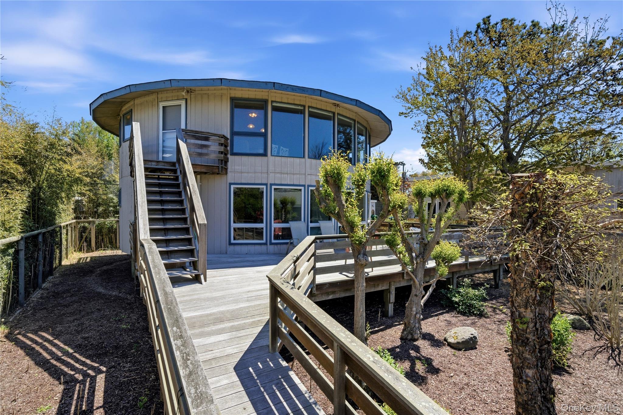 583 Bayberry Walk