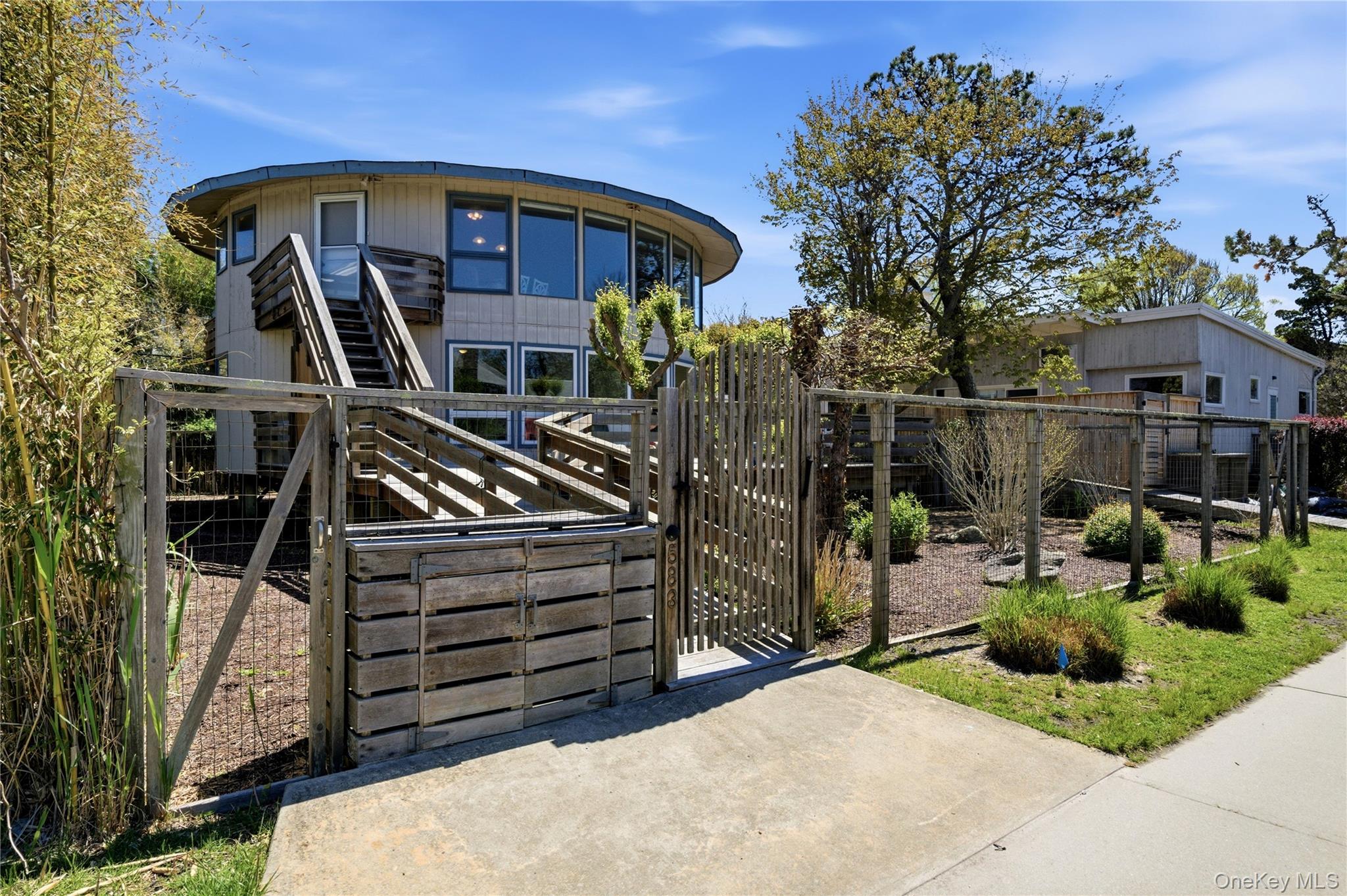 583 Bayberry Walk