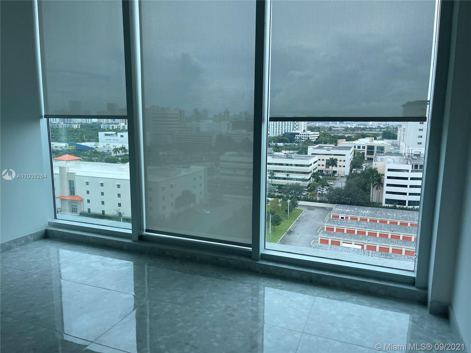 2820 NE 214 Street Unit: 1004