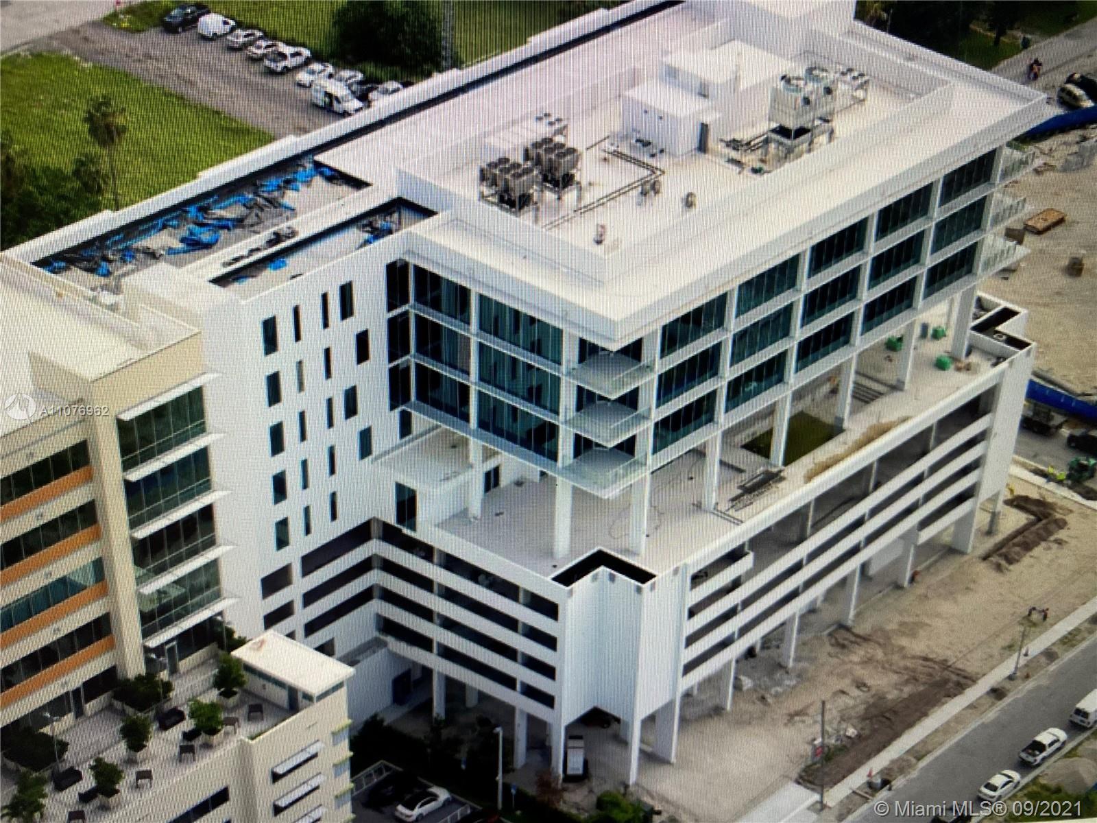 2820 NE 214 Street Unit: 1003